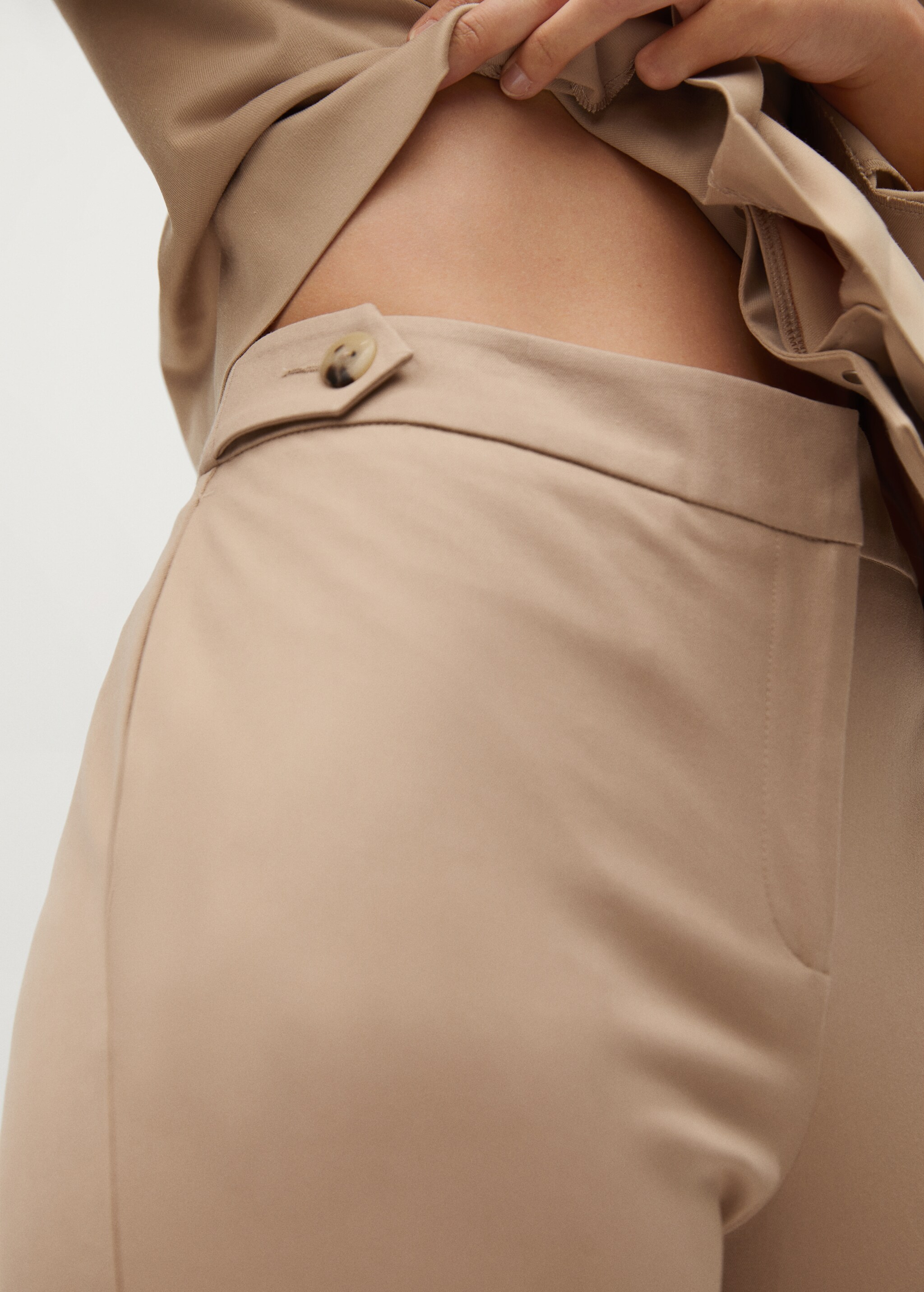 Slim-fit cropped trousers - Details of the article 1