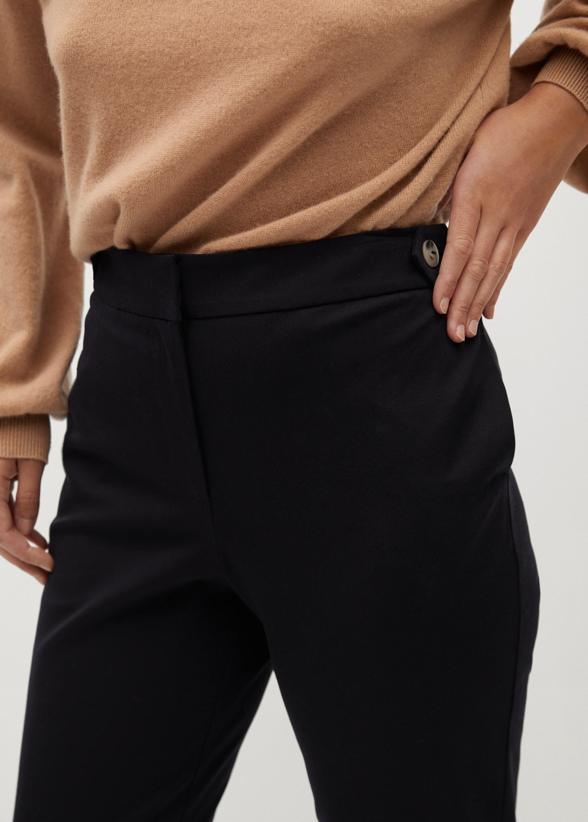 Slim-fit cropped trousers - Details of the article 2
