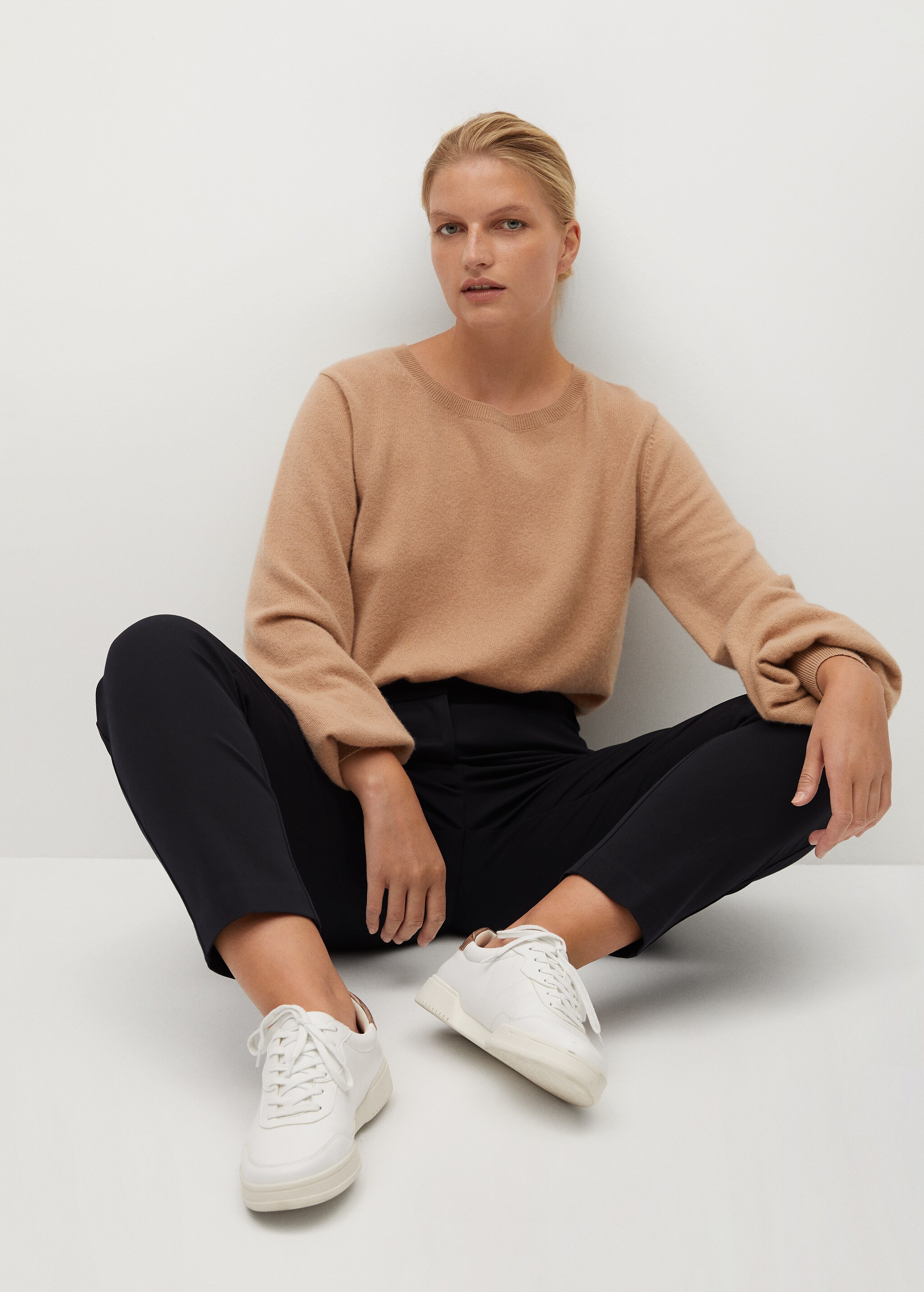 Slim-fit cropped trousers - Details of the article 3