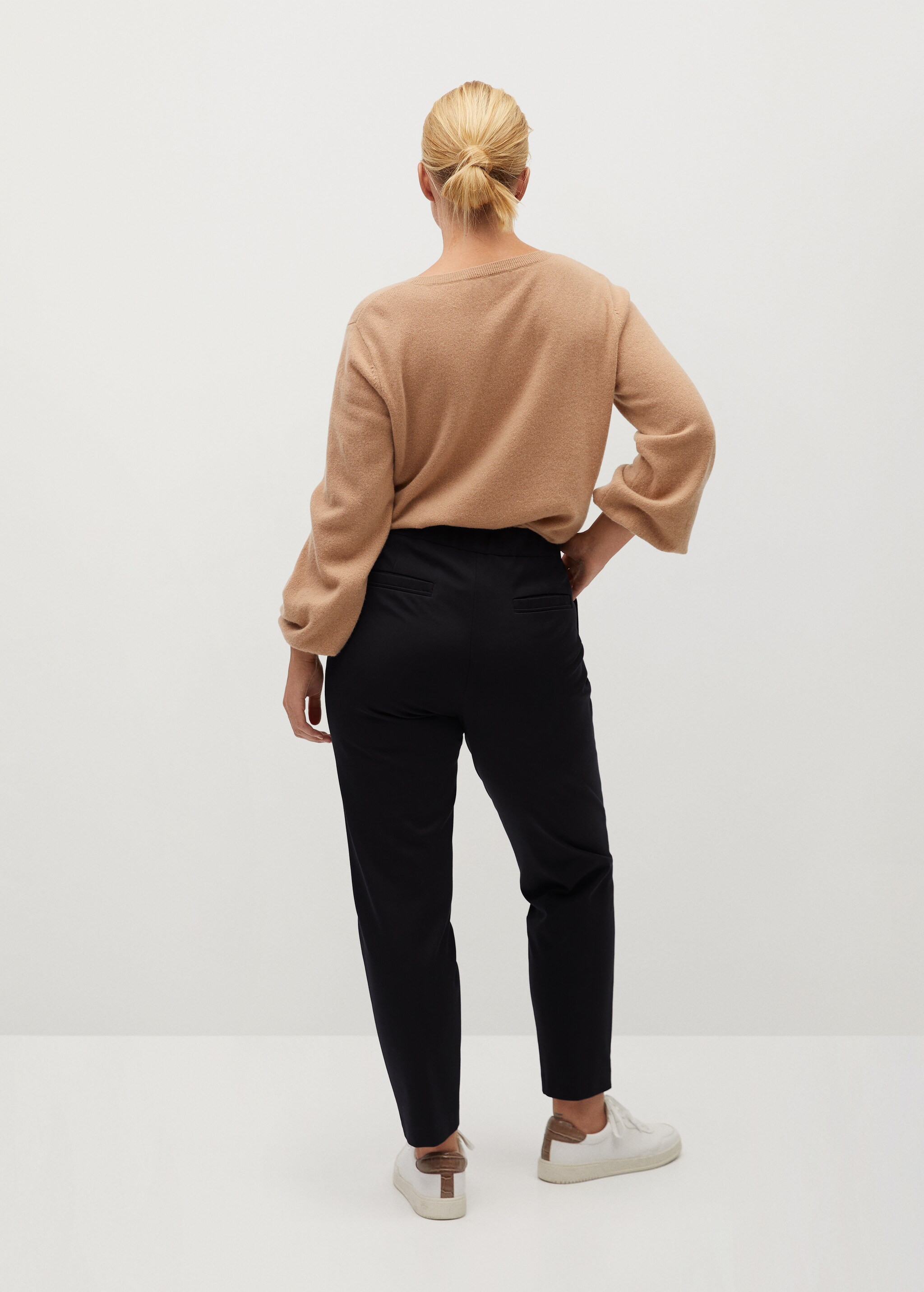 Slim-fit cropped trousers - Reverse of the article