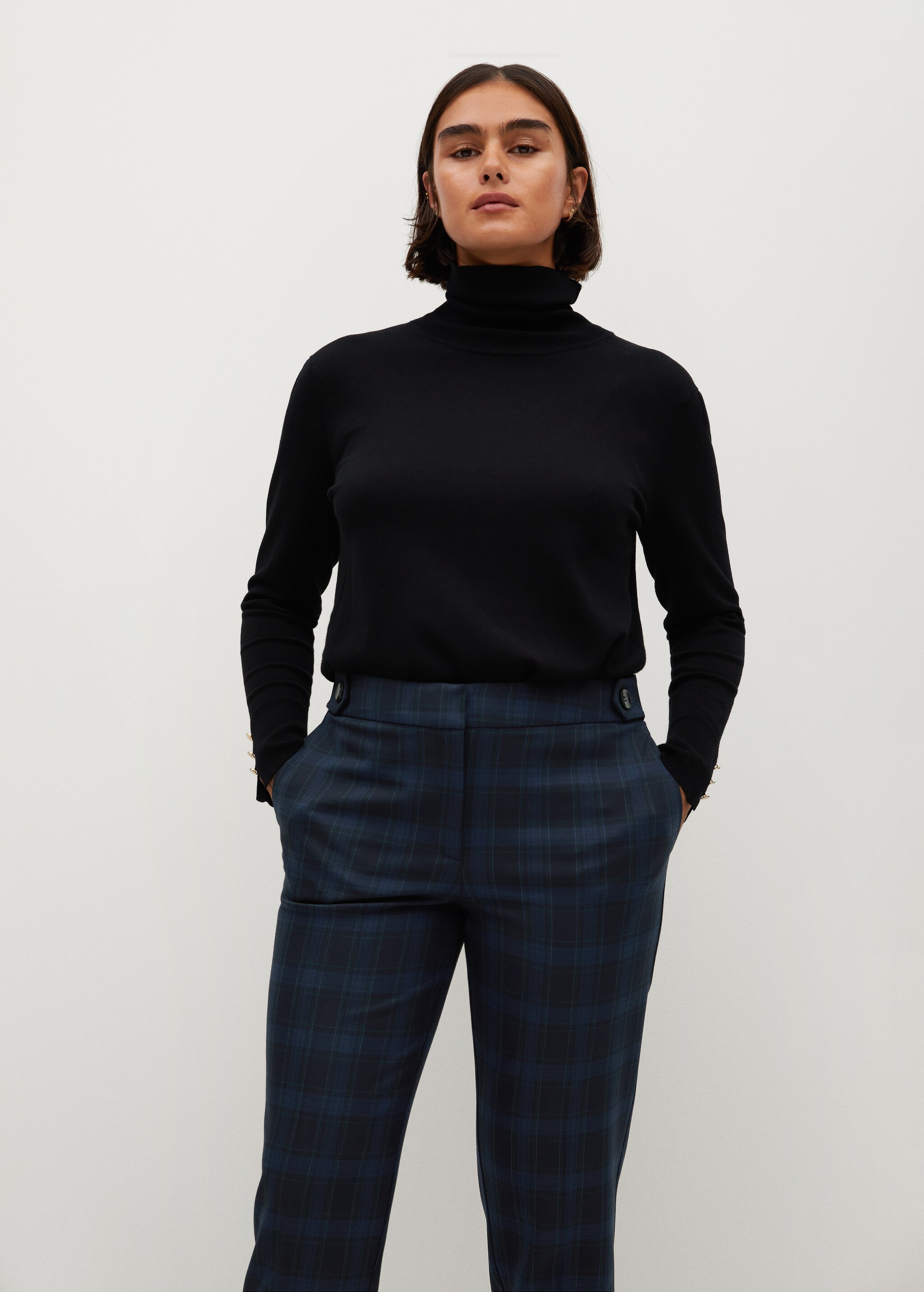 Slim-fit cropped trousers - Details of the article 1