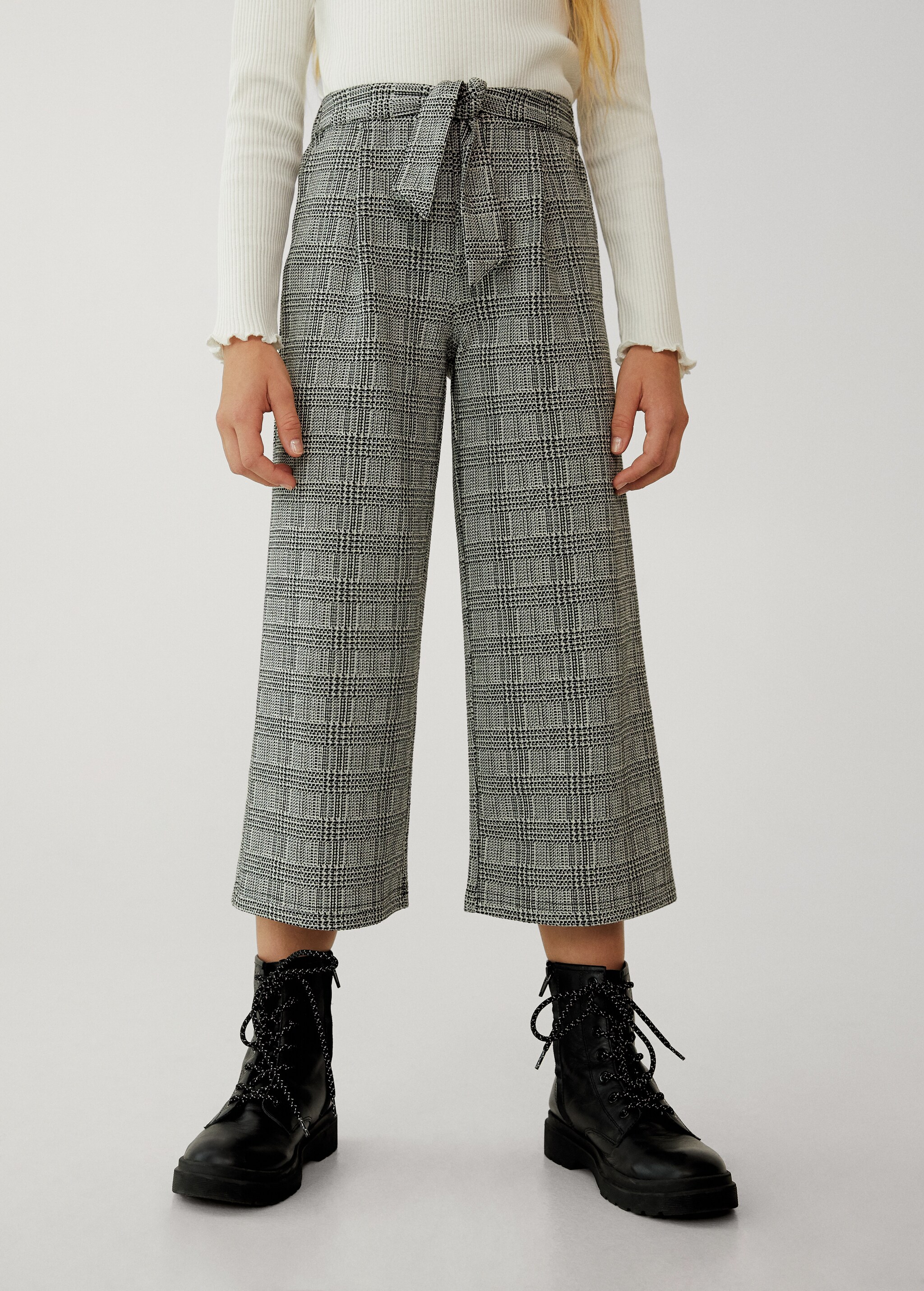 Pantalón culotte cuadros - Plano medio