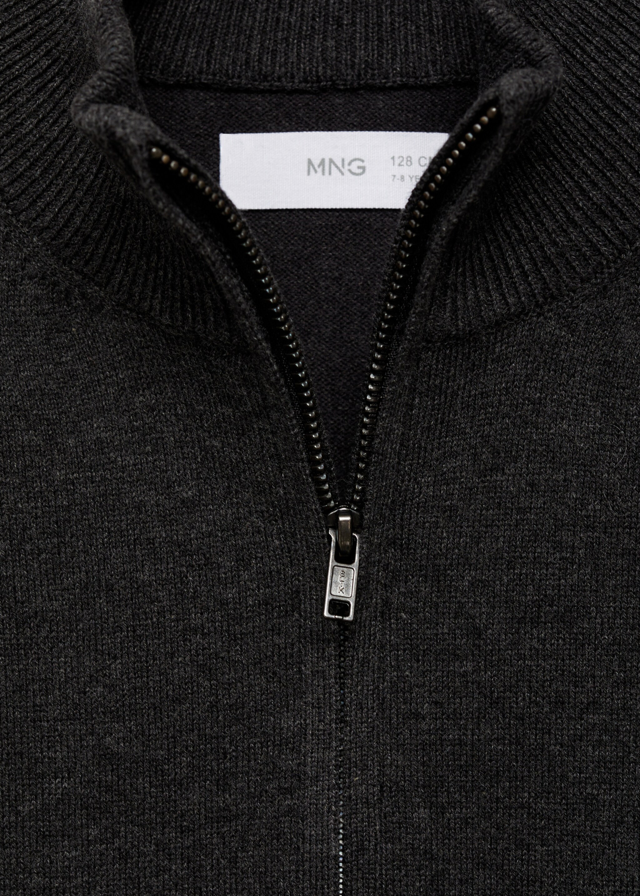 Zipped knit cardigan - Details of the article 8, Charcoal. Ref: 77095963-00.