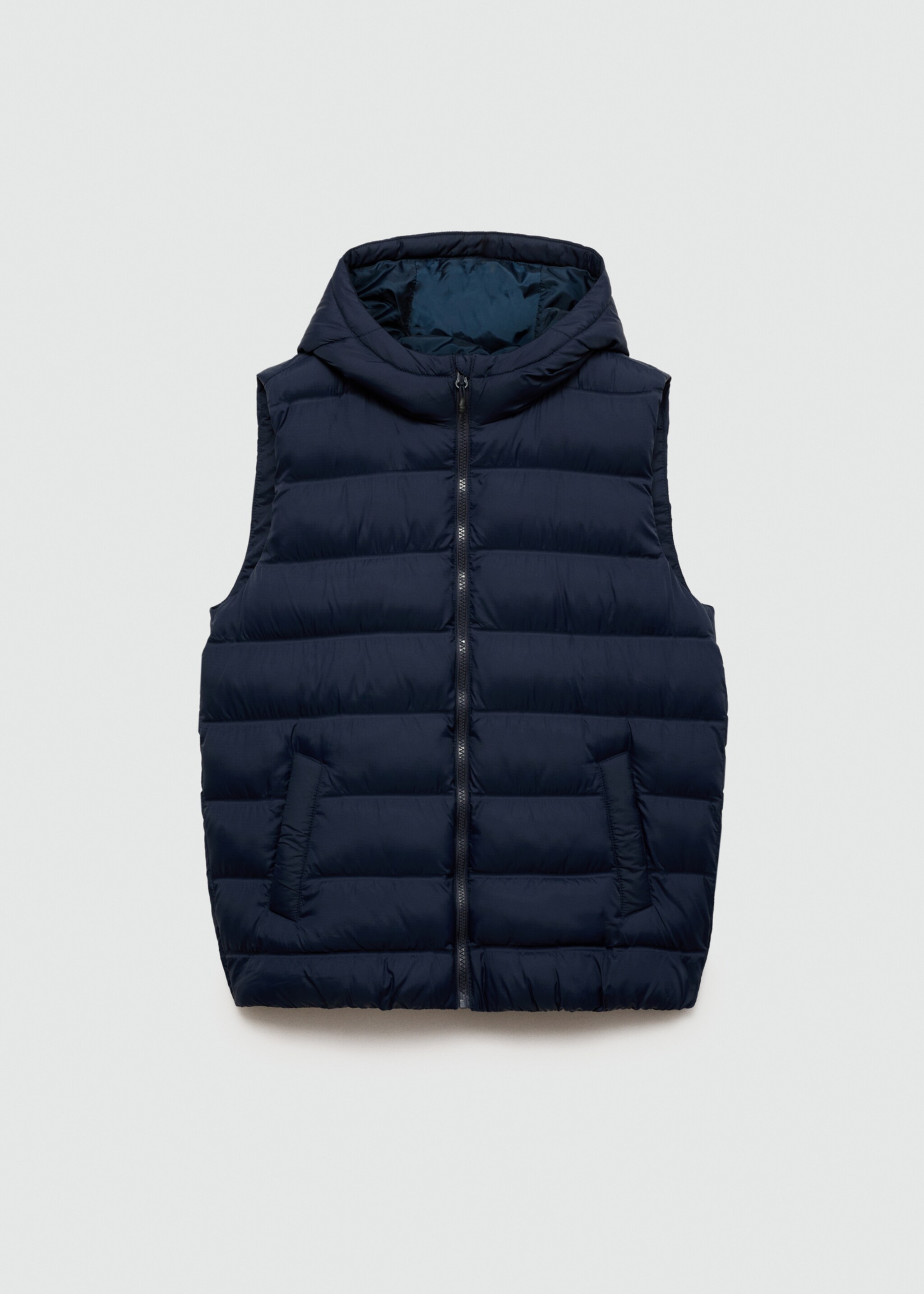 Gilet matelassé à capuche - Article sans modèle, Bleu marine foncé. Ref: 77095965-00.