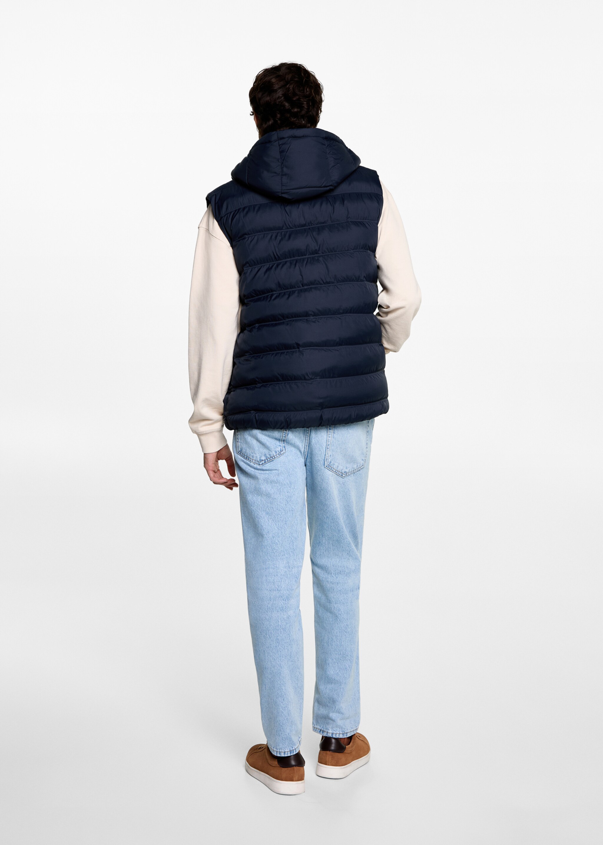 Gilet matelassé à capuche - Verso de l’article, Bleu marine foncé. Ref: 77095965-00.