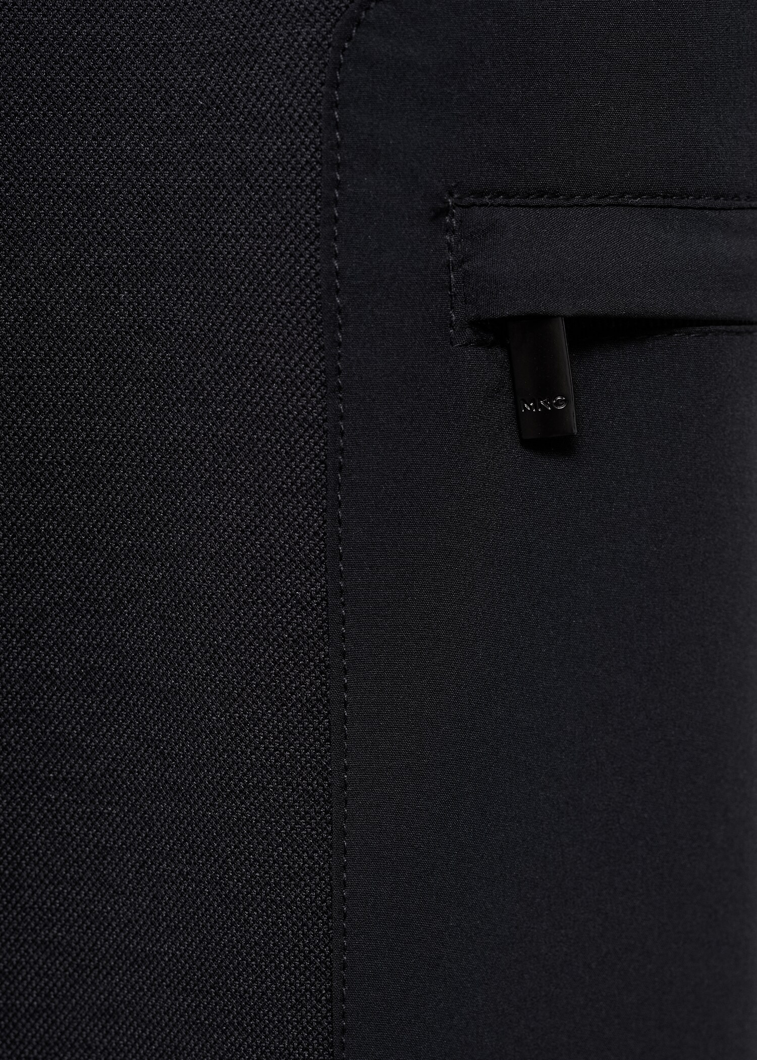 Jogger trousers with anti-odour technology structure - Details of the article 8
