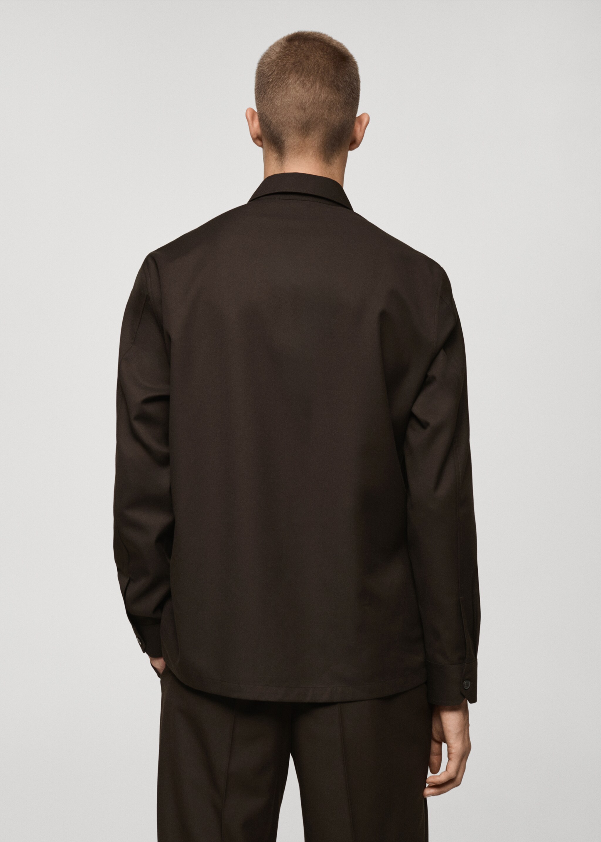 Sobrecamisa regular fit bolsillos - Reverso del artículo, Chocolate. Ref: 77095973-00.