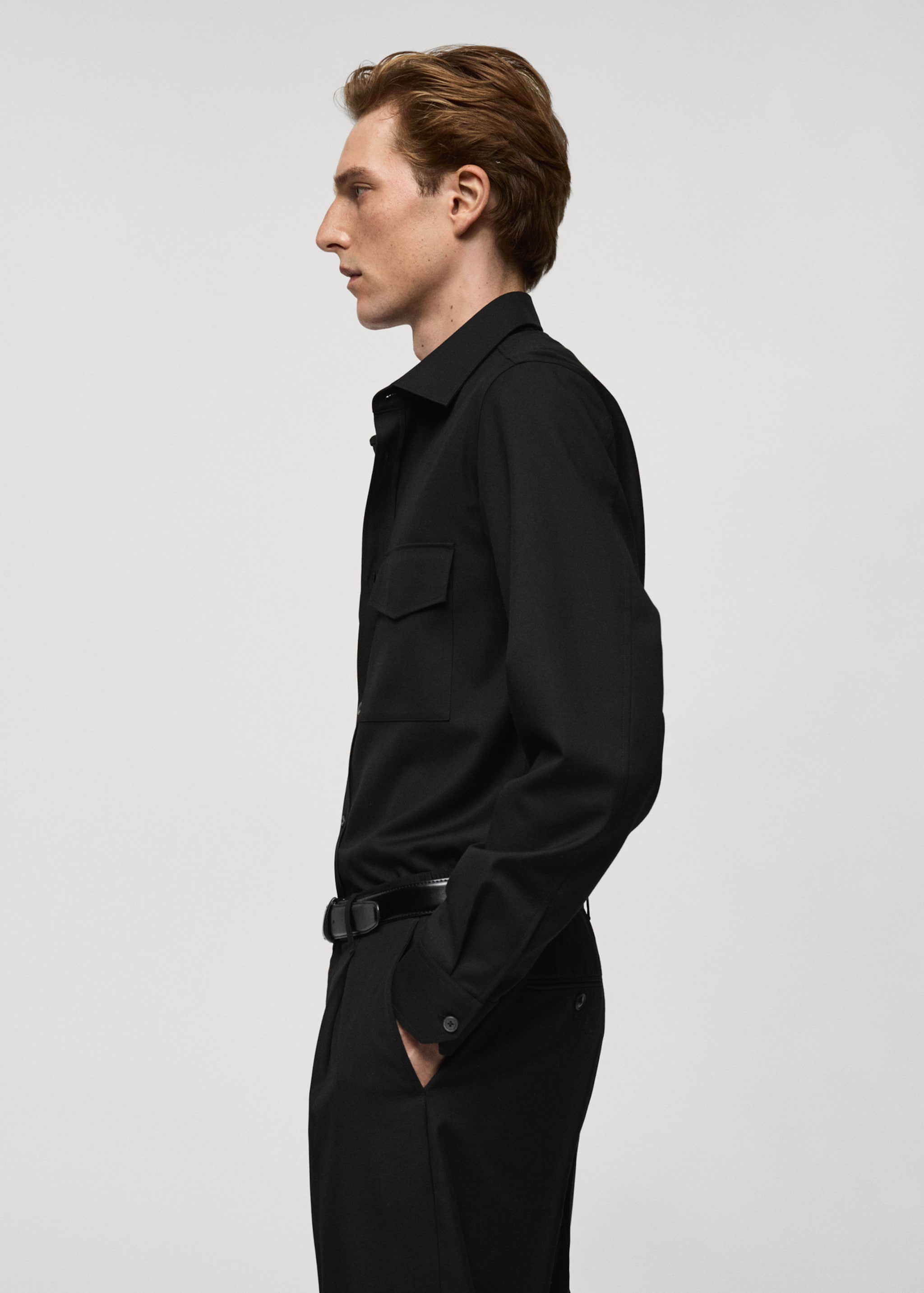 Regular fit pockets overshirt - Details of the article 2, Black. Ref: 77095973-00.