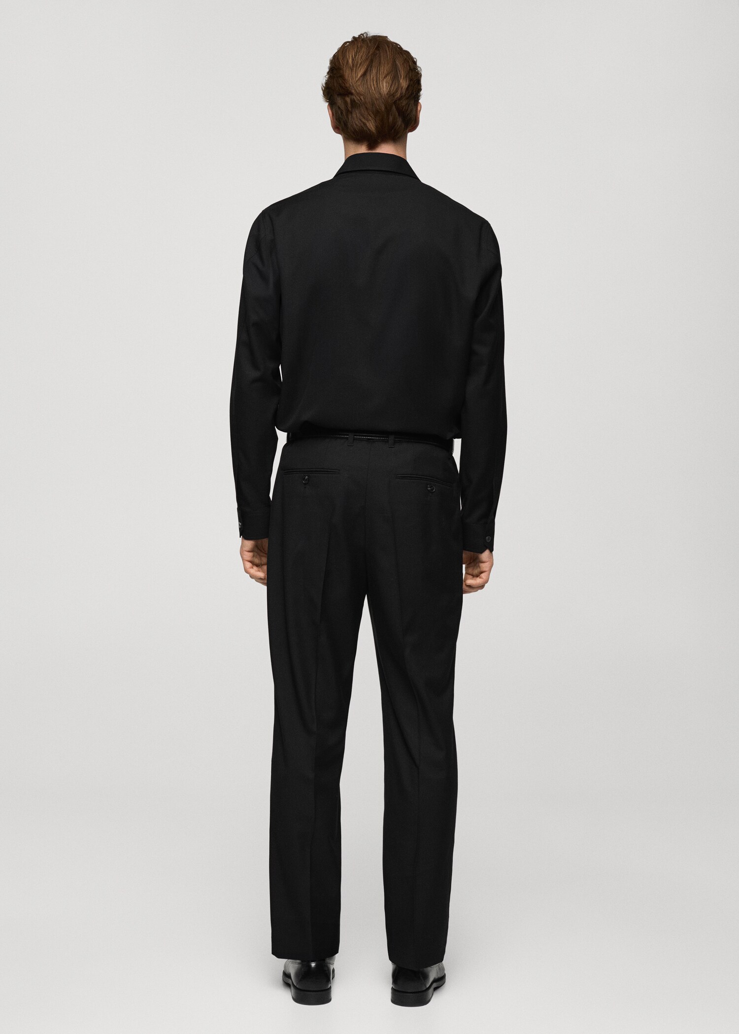 Sobrecamisa regular fit bolsillos - Reverso del artículo