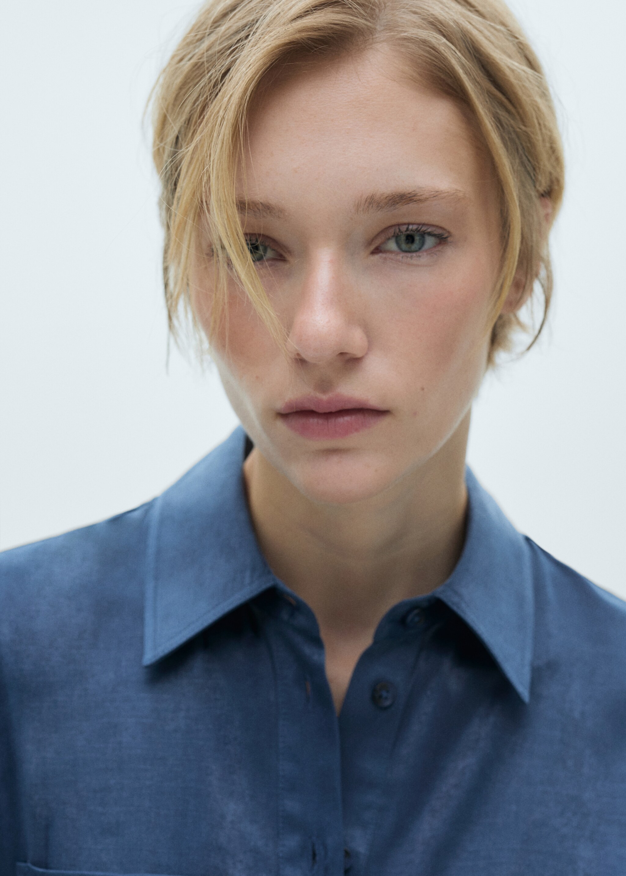 Satin shirt dress - Details of the article 1, Blue. Ref: 77095980-00.