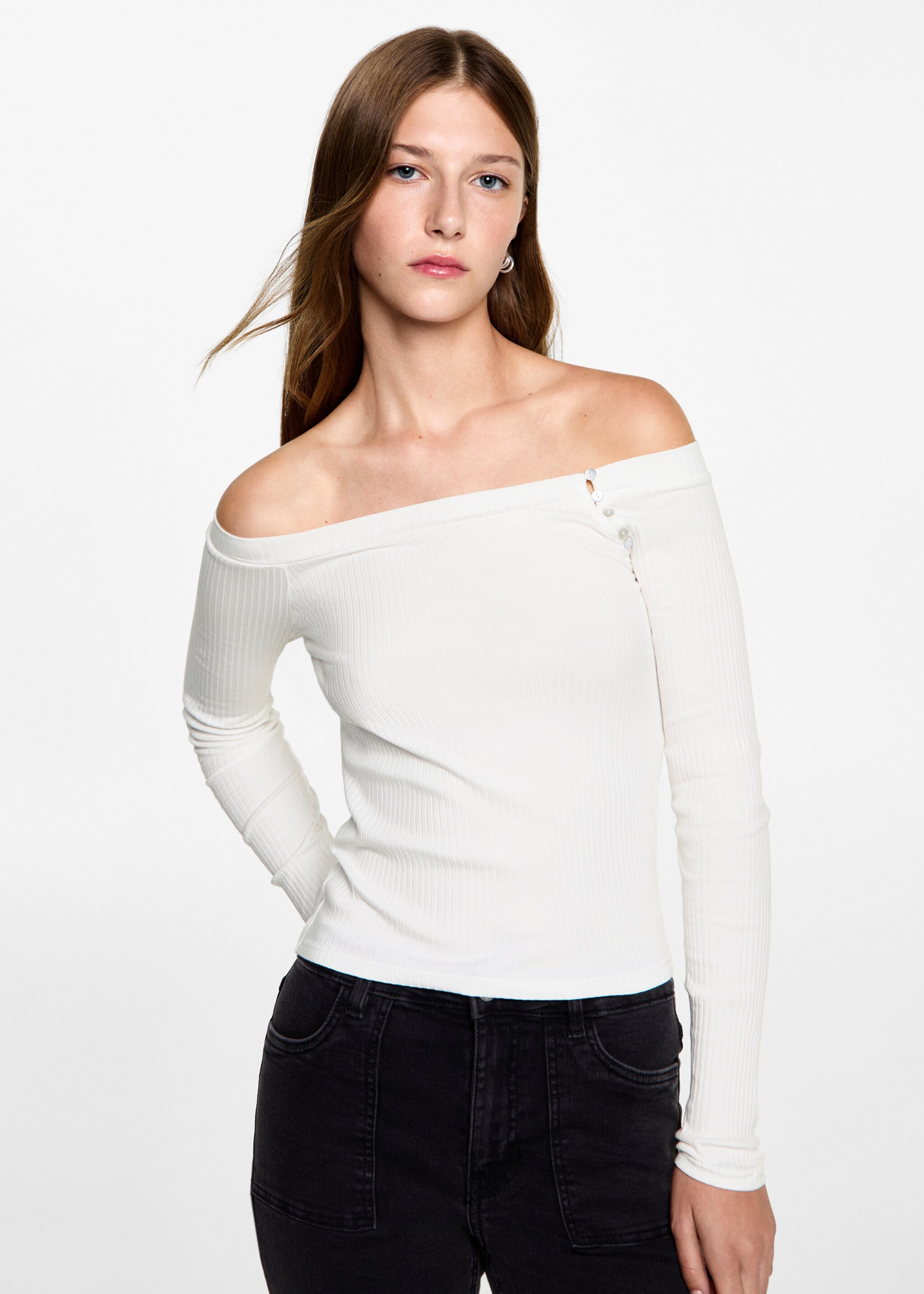 T-shirt épaules dénudées - Plan moyen, Blanc cassé. Ref: 77095984-00.