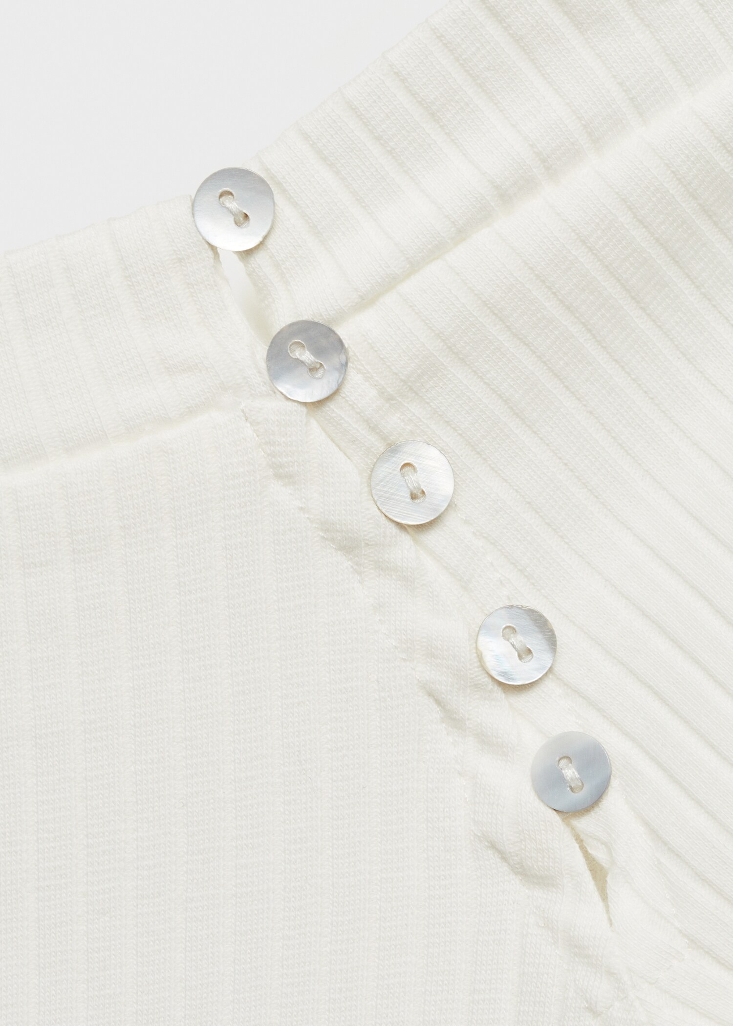 Camiseta hombros descubiertos - Detalle del artículo 8