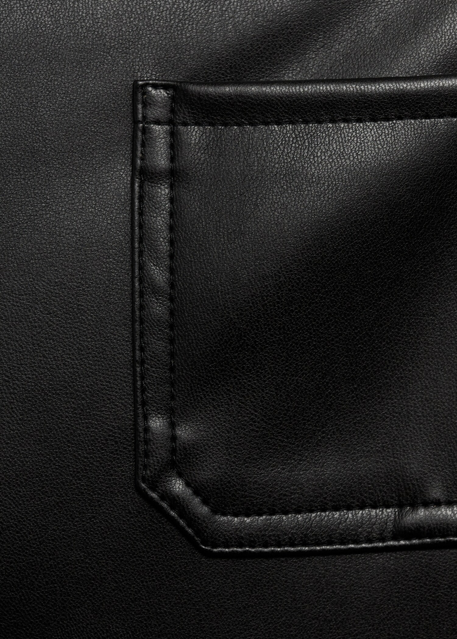 Pantalons imitació pell - Detall de l'article 8
