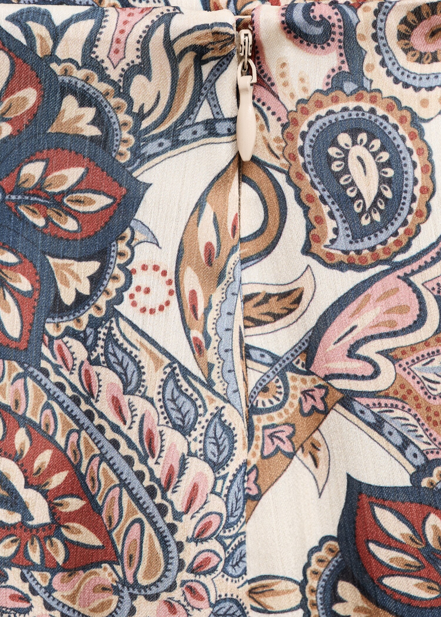 Flowy printed trousers - Details of the article 8