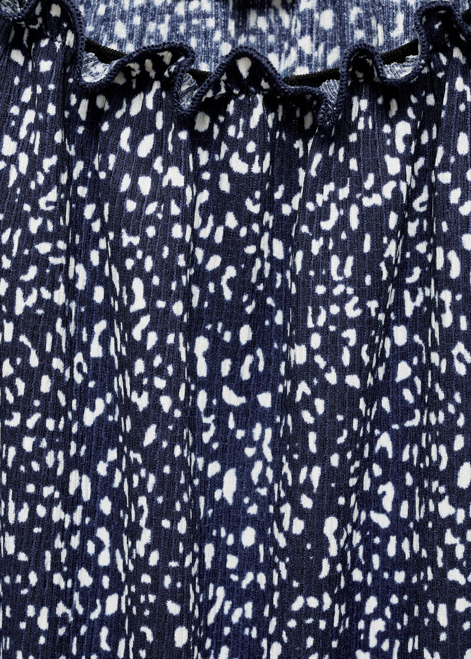 Ruffled printed dress - Details of the article 8