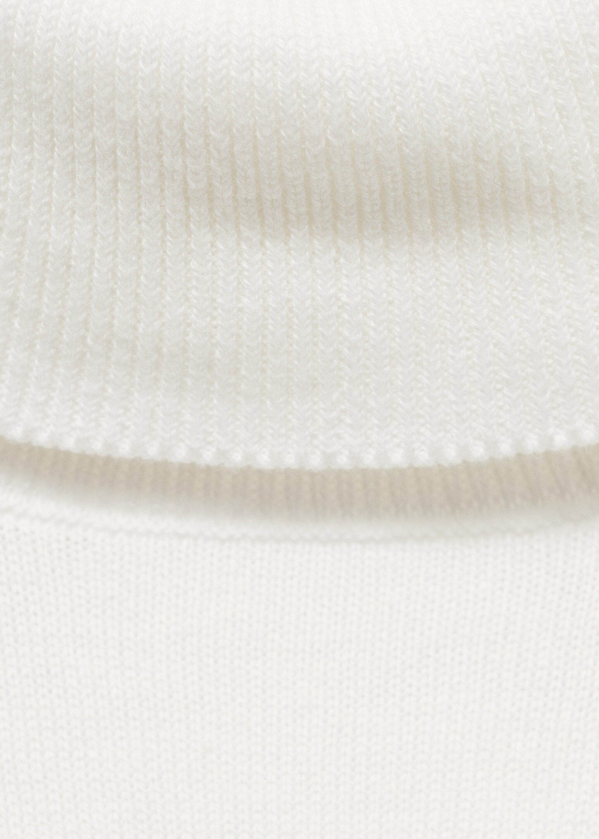 Turtleneck knitted sweater - Details of the article 8, Off White. Ref: 77096336-00.
