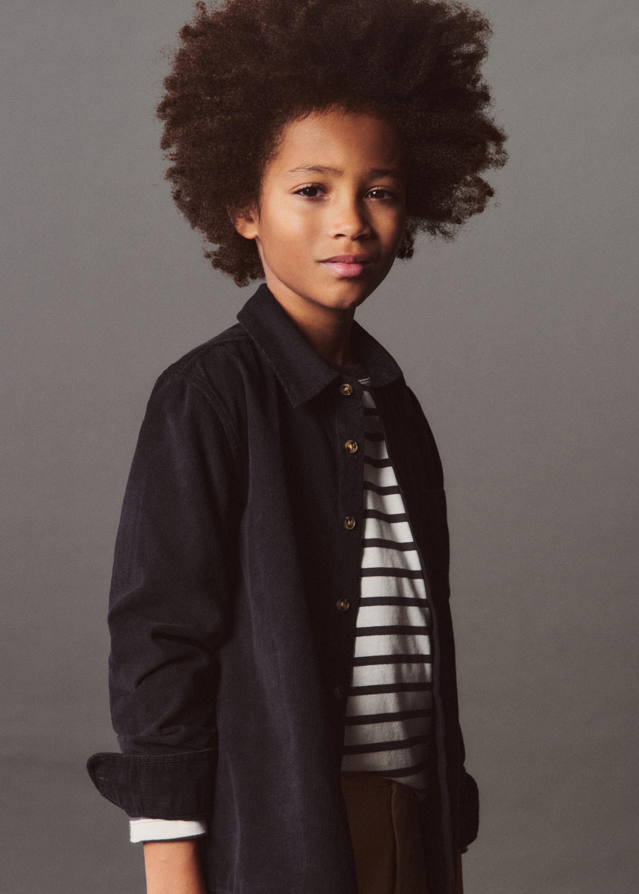 Regular-fit corduroy shirt - Details of the article 6, Dark Navy. Ref: 77096350-00.