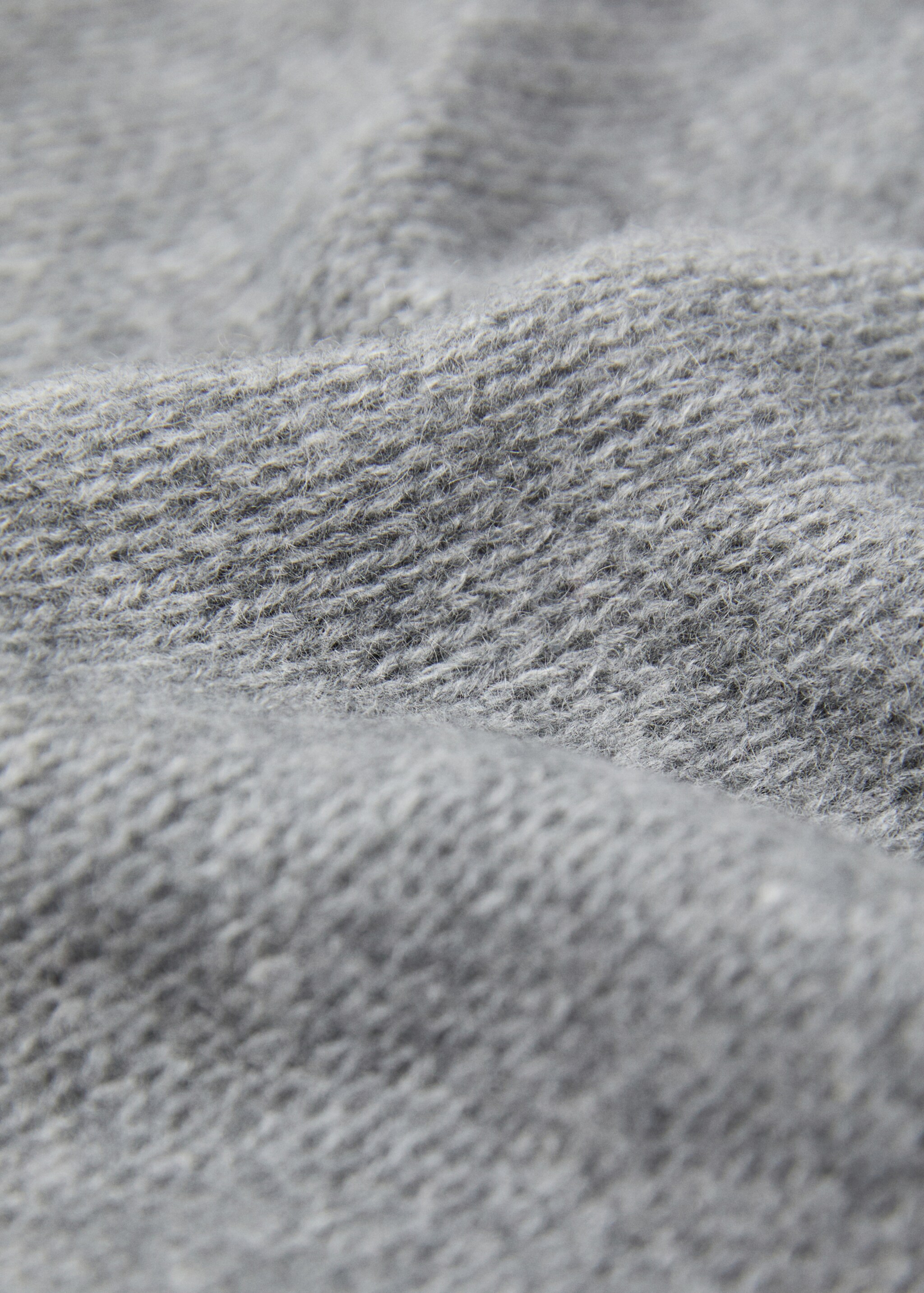 100% cashmere scarf - Details of the article 1, Medium Heather Grey. Ref: 77096720-00.