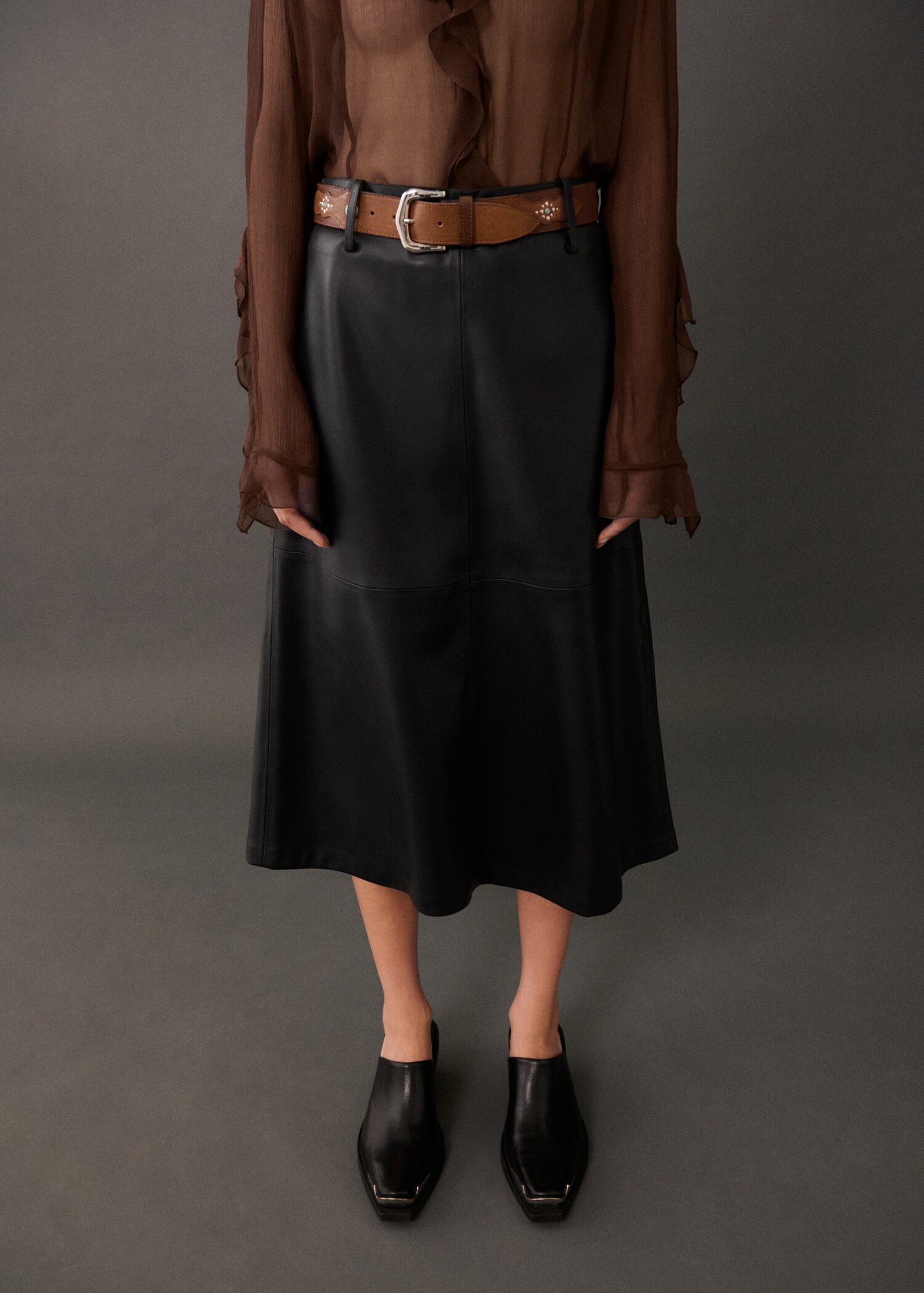 Jupe midi simili-cuir - Plan moyen