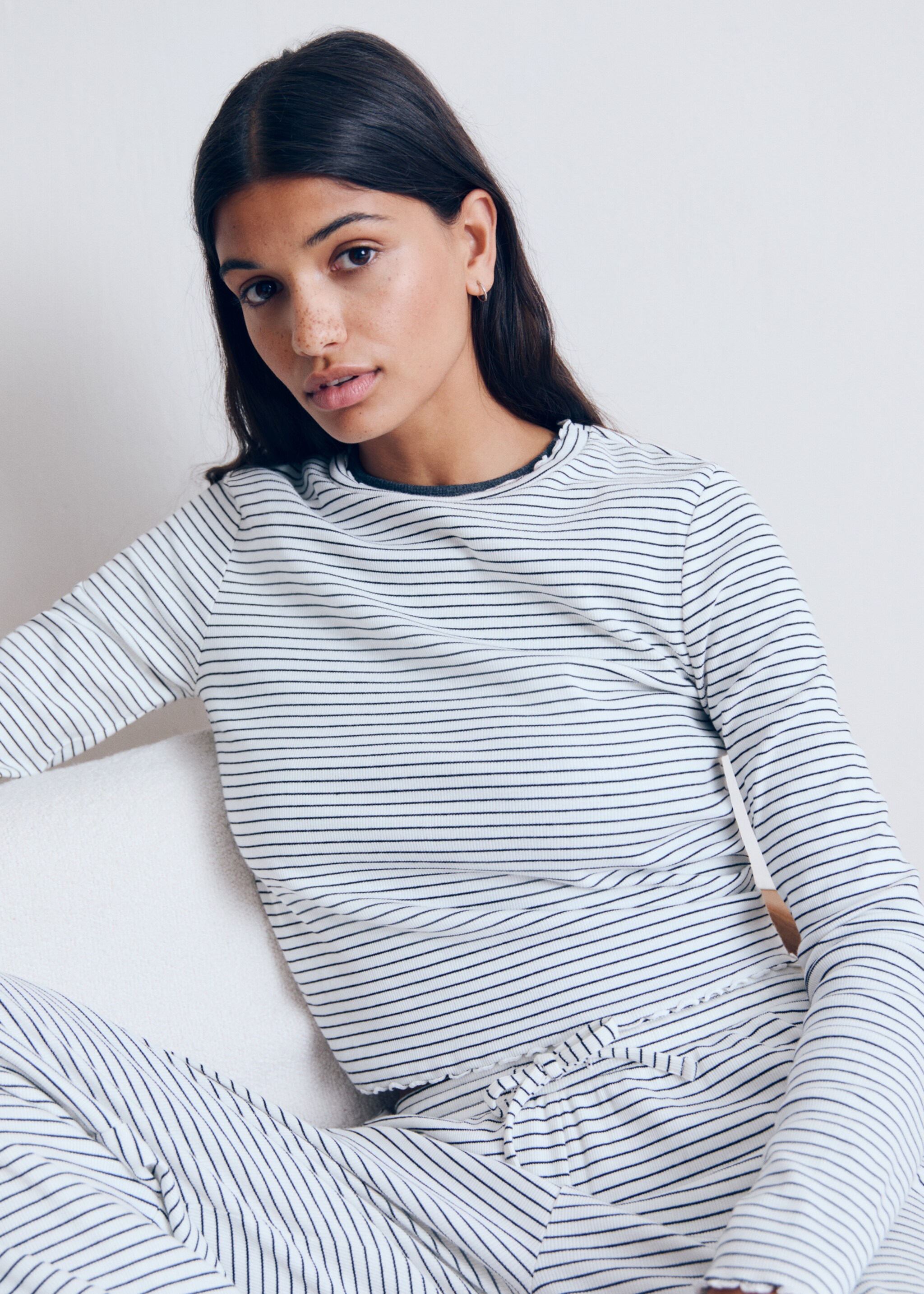 Striped long pyjamas - Details of the article 5