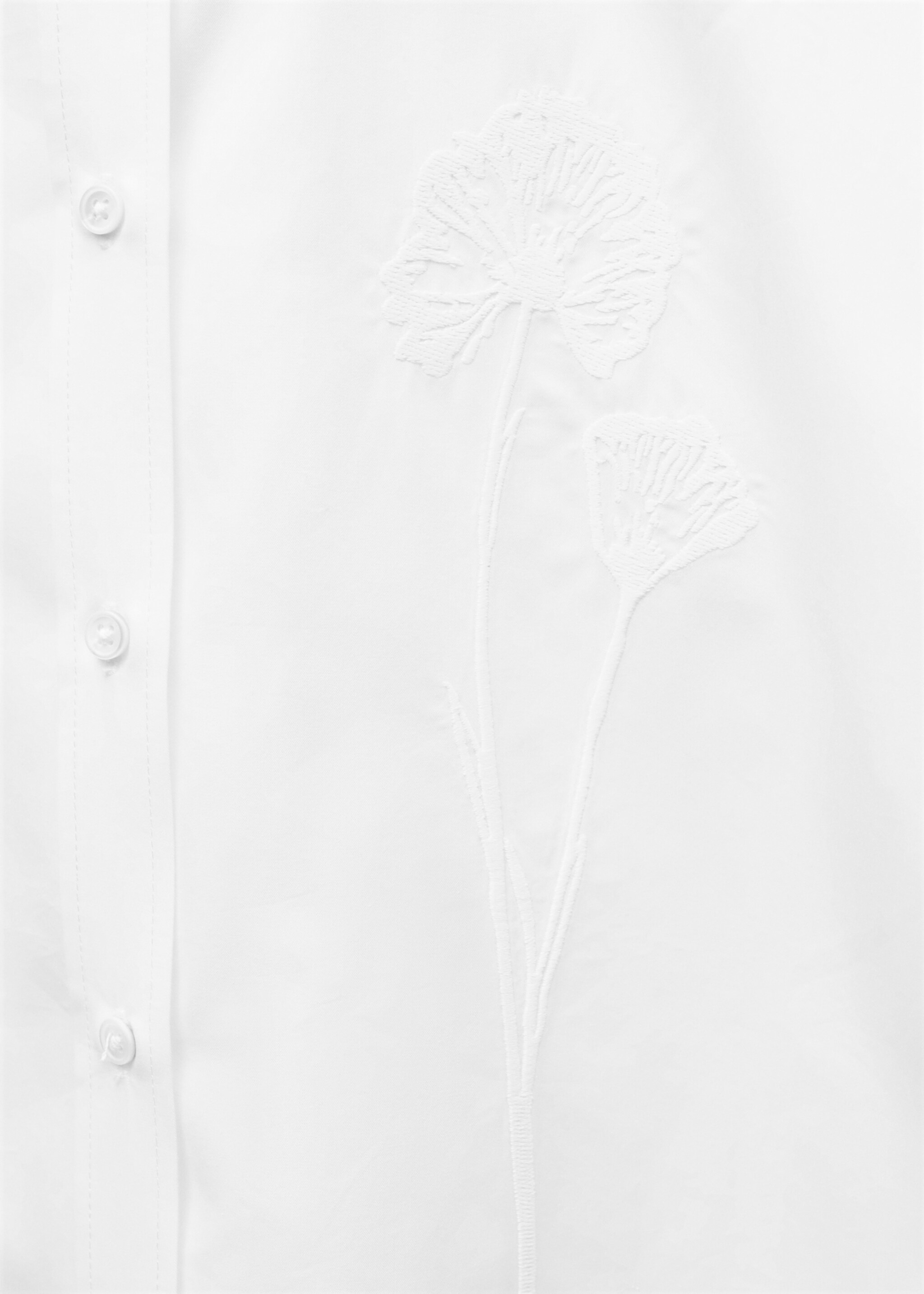 Oversized-Hemd aus Popeline mit Stickerei-Detail - Detail des Artikels 0, Cremeweiß. Ref: 77096734-00.
