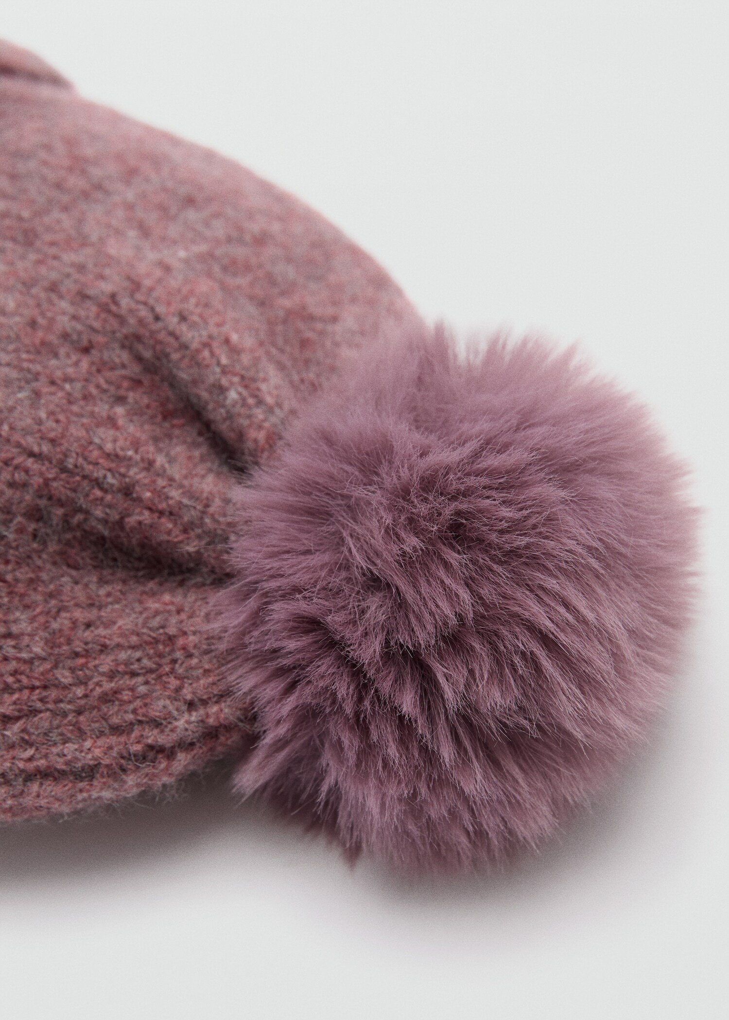 Gorro punto bicolor pompón - Plano medio