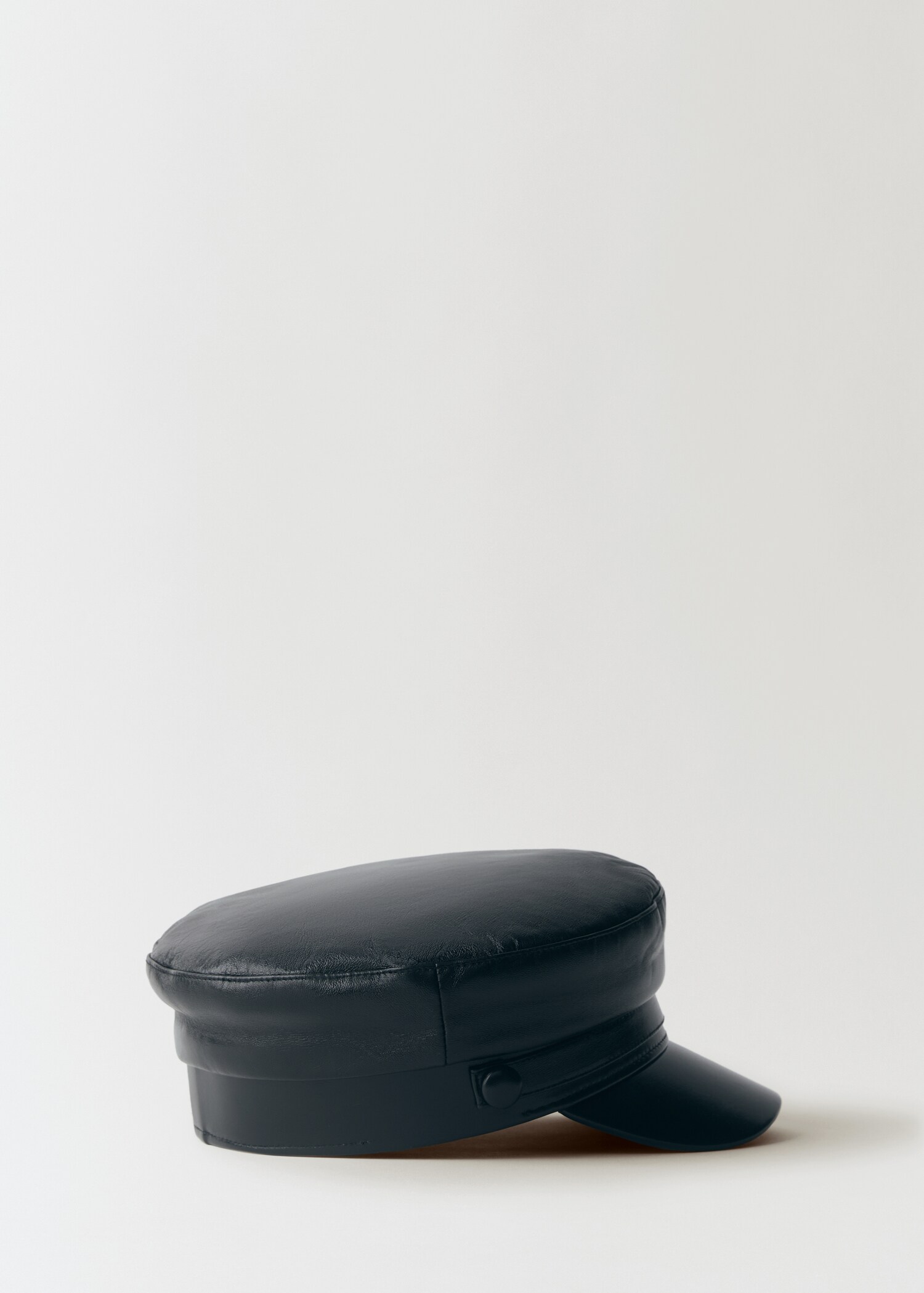 100% leather baker's cap - Article without model