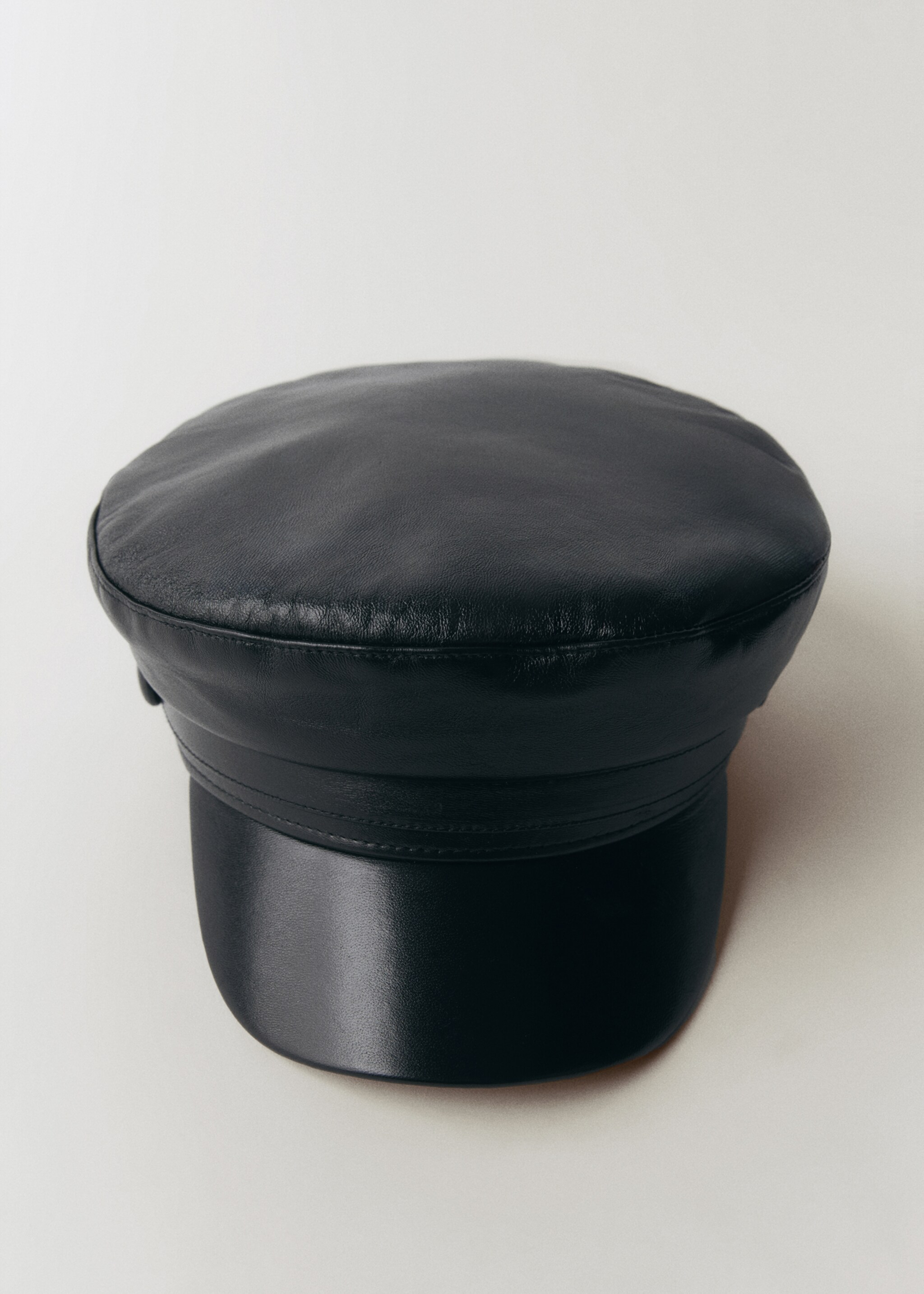 100% leather baker's cap - Details of the article 2, Black. Ref: 77096749-00.