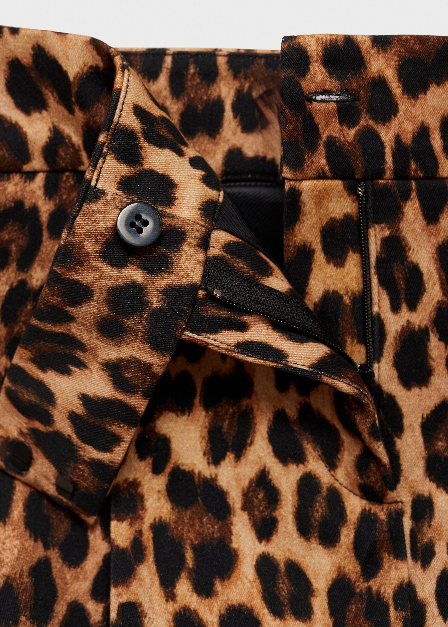 Leopard-print skirt pants - Details of the article 0