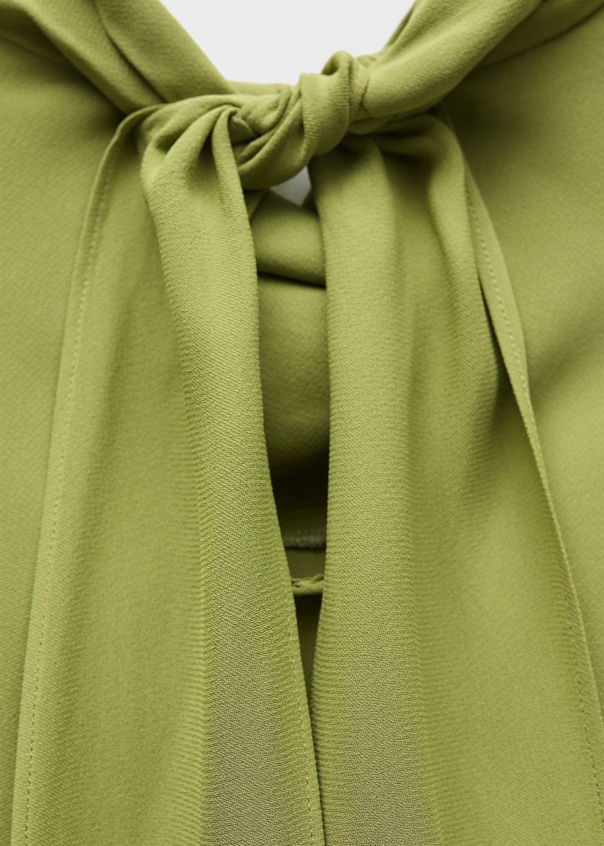 Chiffonkleid mit Schleifendetail - Detail des Artikels 0, Khaki. Ref: 77096763-00.