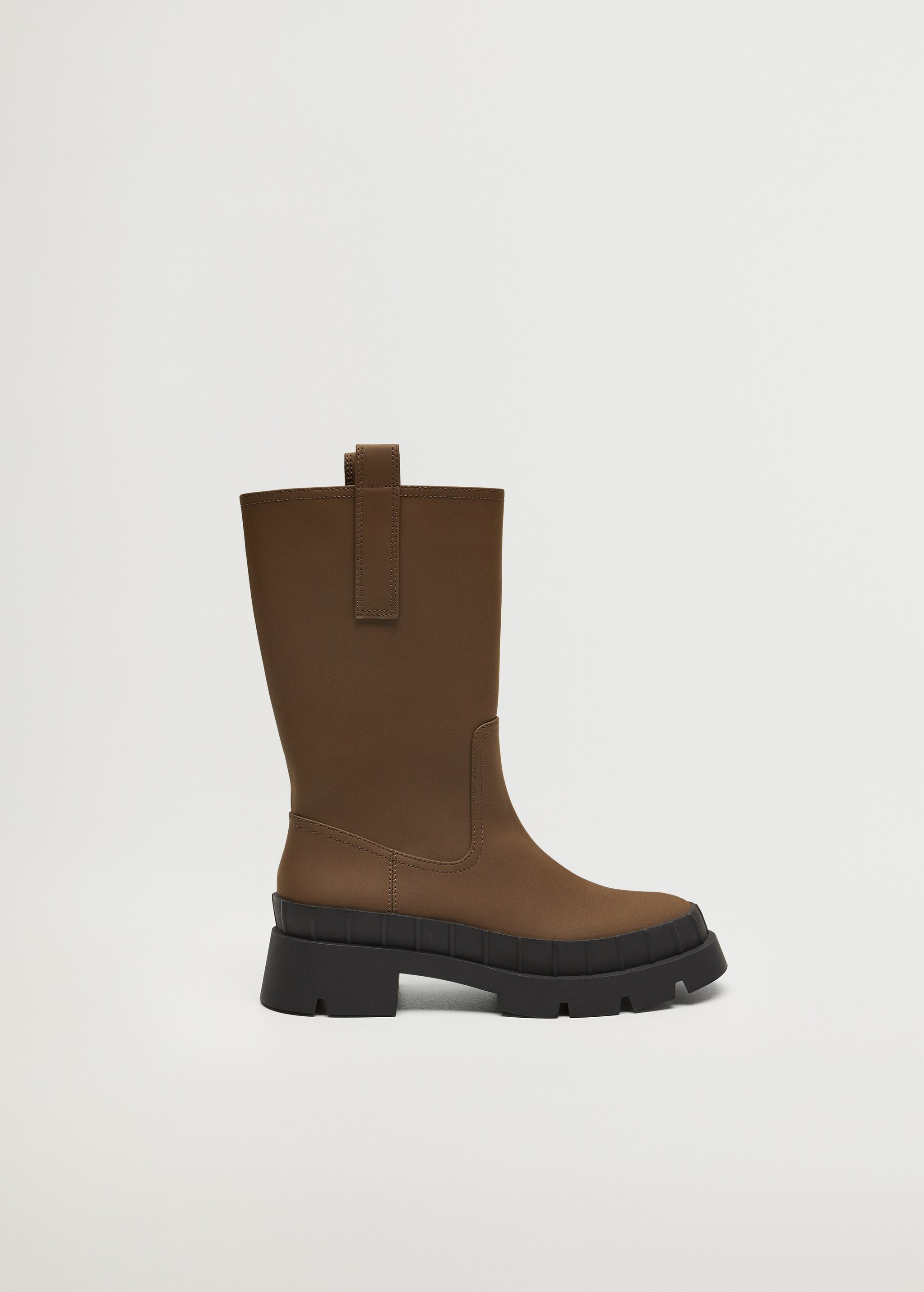 Bota suela track - Artículo sin modelo