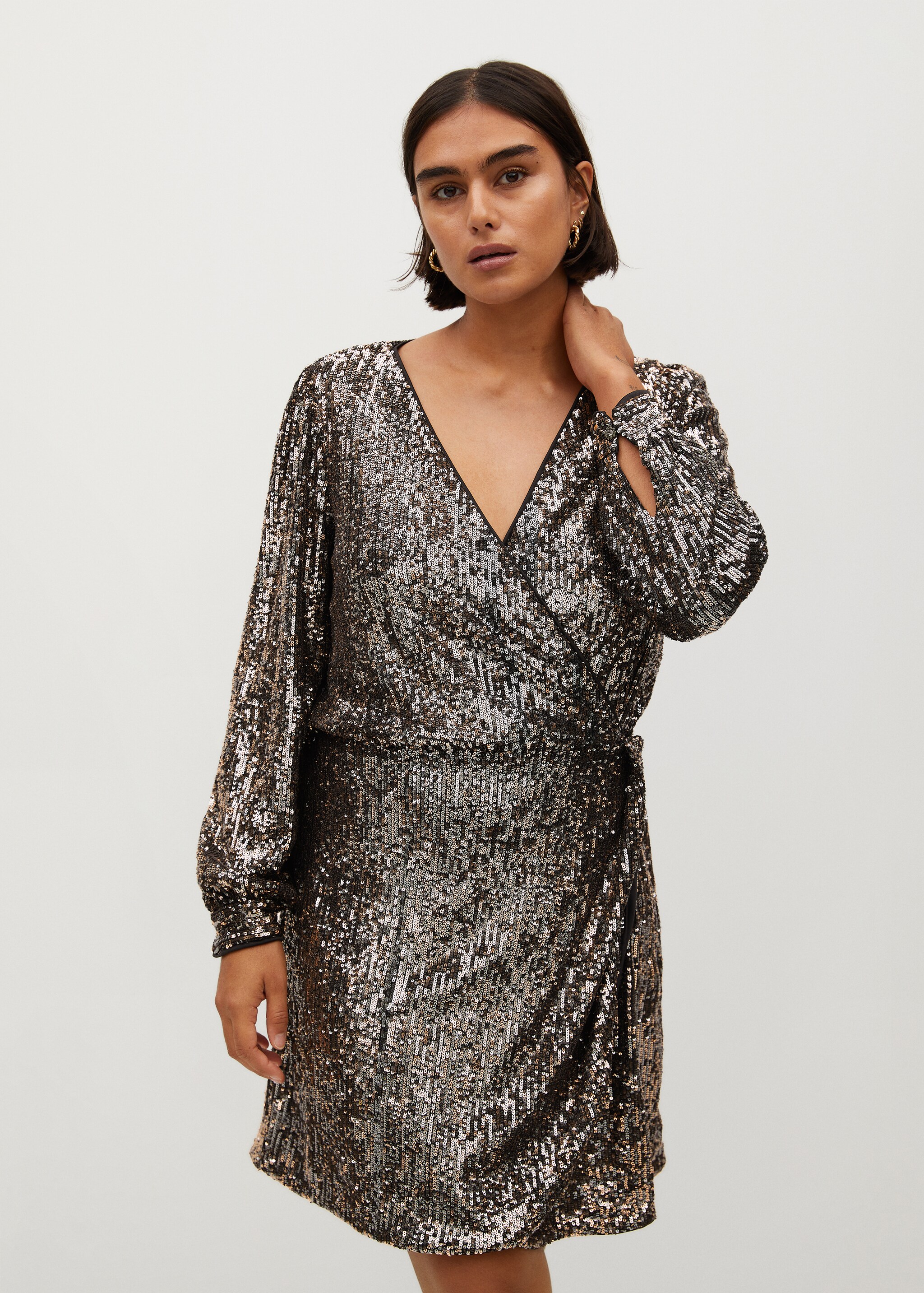 Vestido cruzado lentejuelas - Plano medio