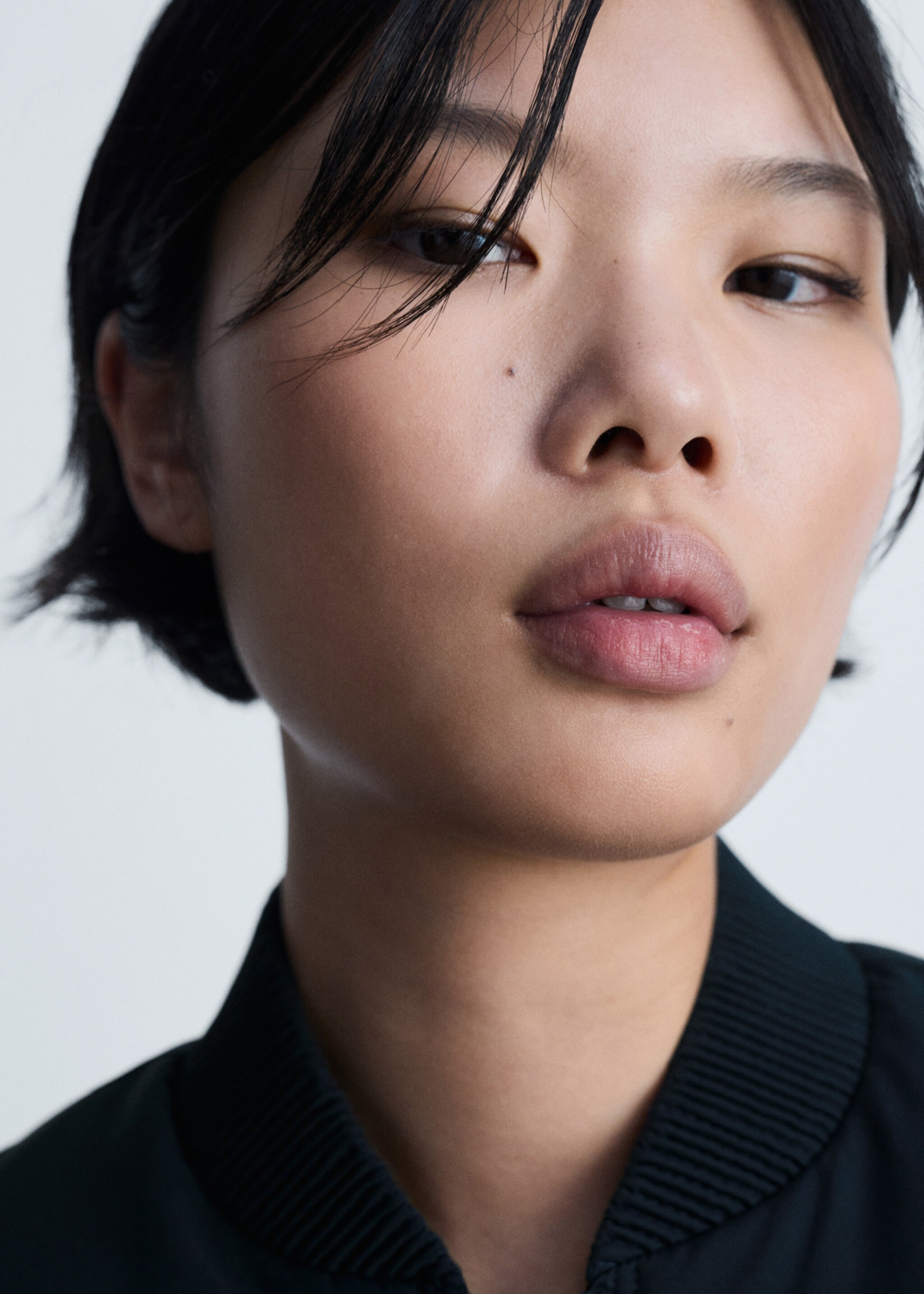 Bomberjacke mit Doppelreißverschluss - Detail des Artikels 1, Dunkles Marineblau. Ref: 77097641-00.