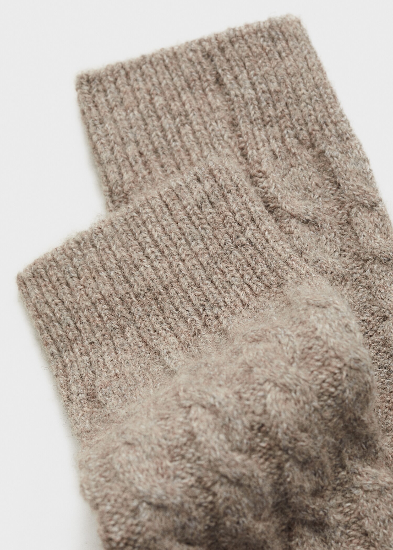 Chunky-knitted braided socks - Details of the article 8