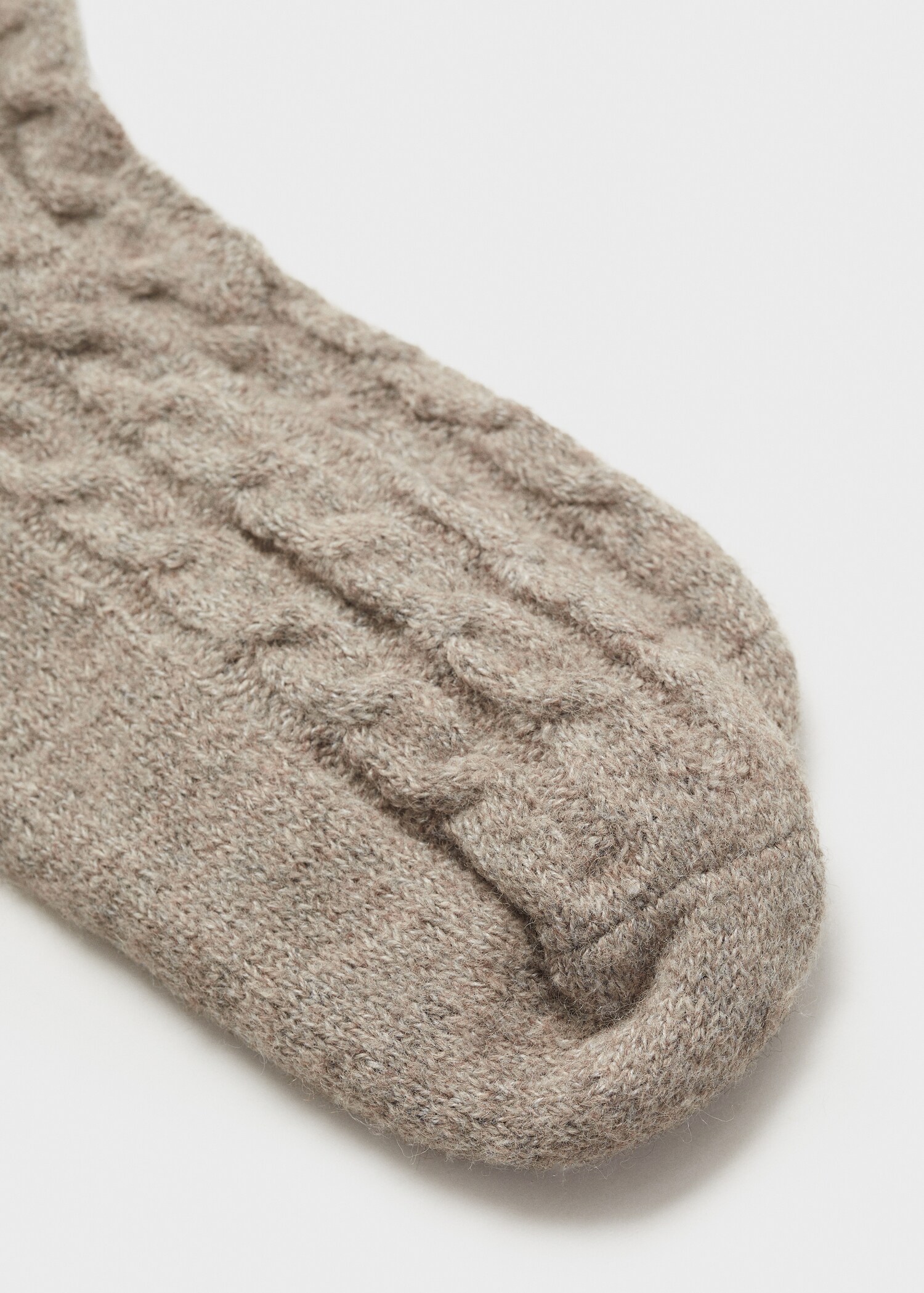 Chunky-knitted braided socks - Reverse of the article