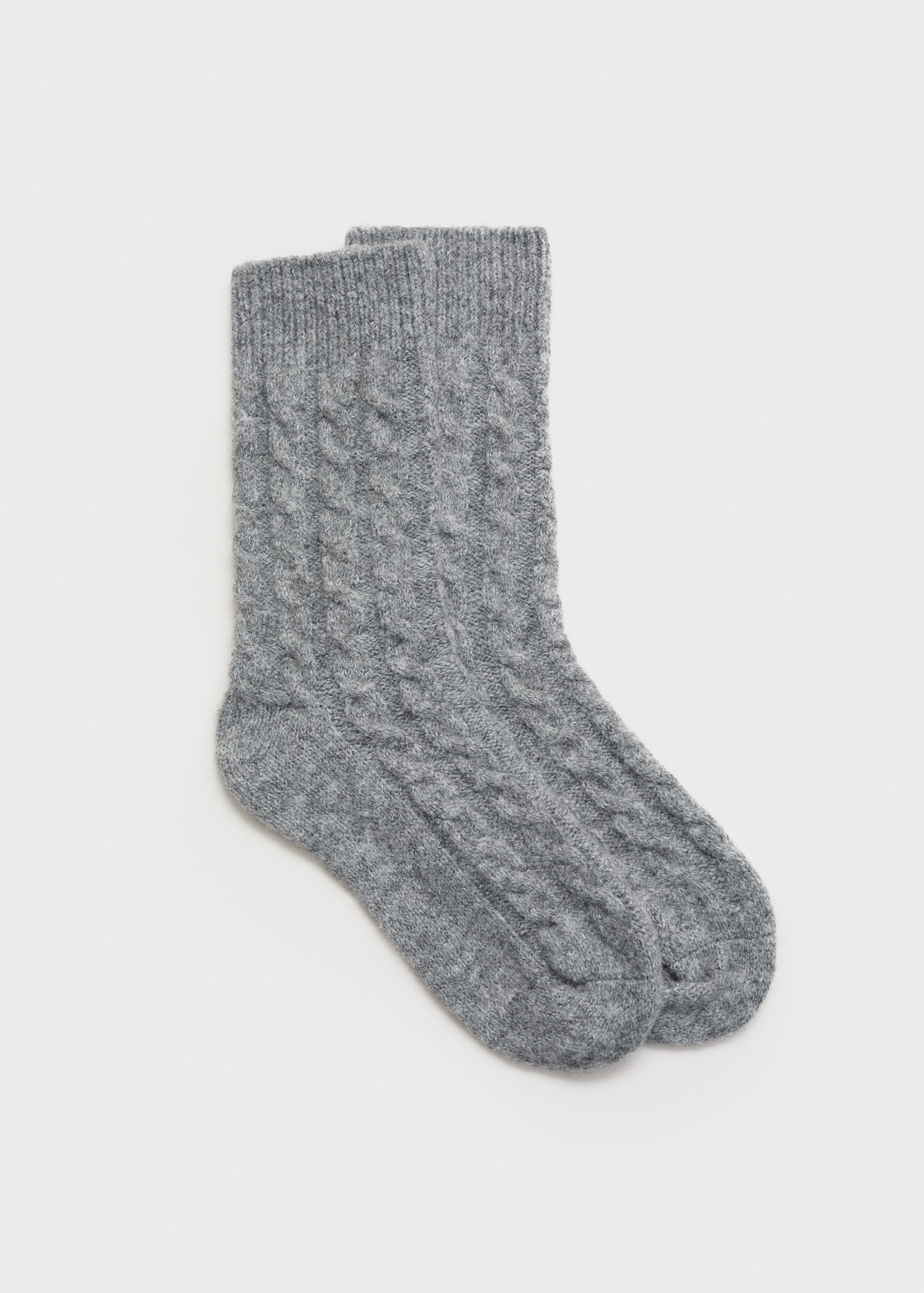 Chunky-knitted braided socks - Article without model