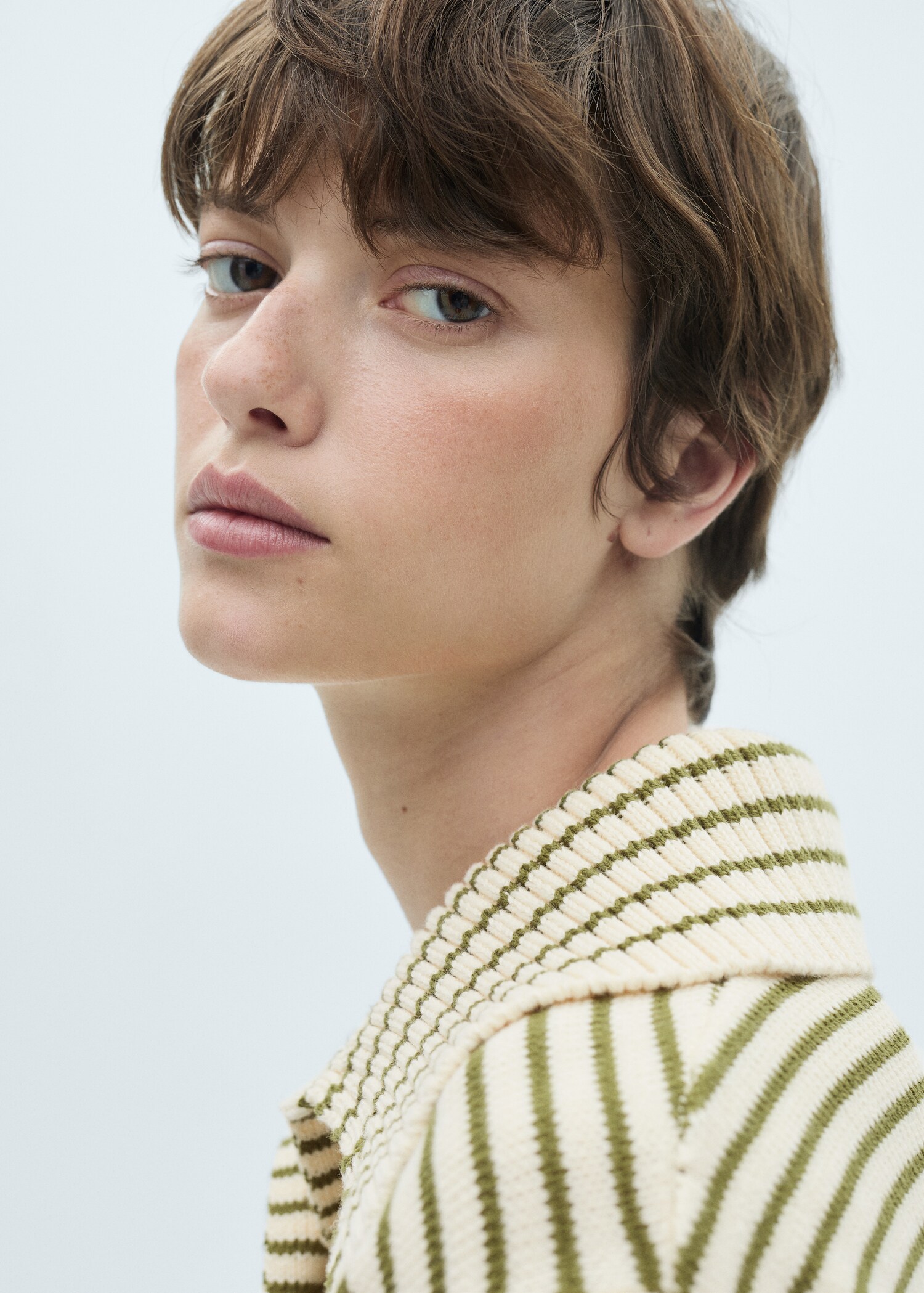 Striped knitted gilet - Details of the article 1