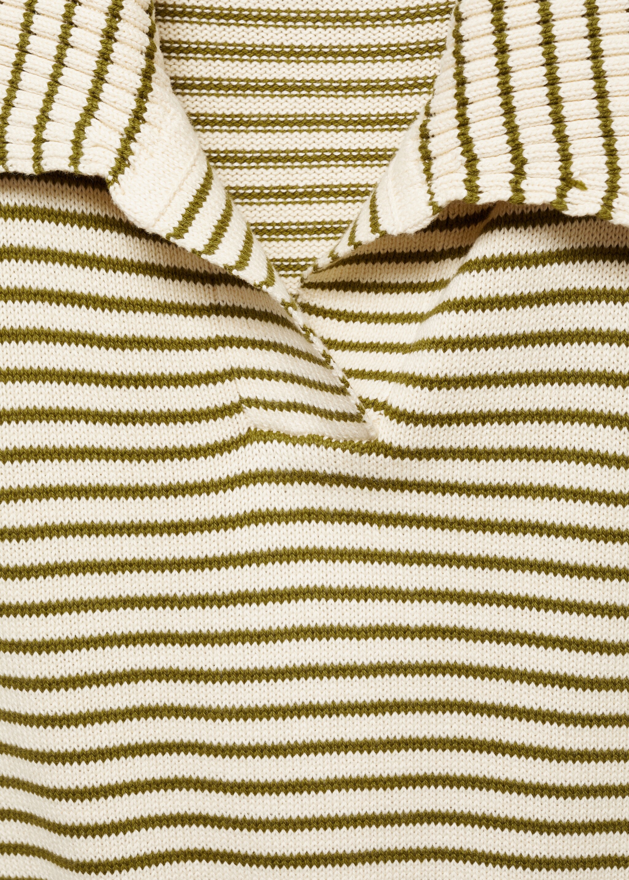 Striped knitted gilet - Details of the article 8, Ecru. Ref: 77097643-00.