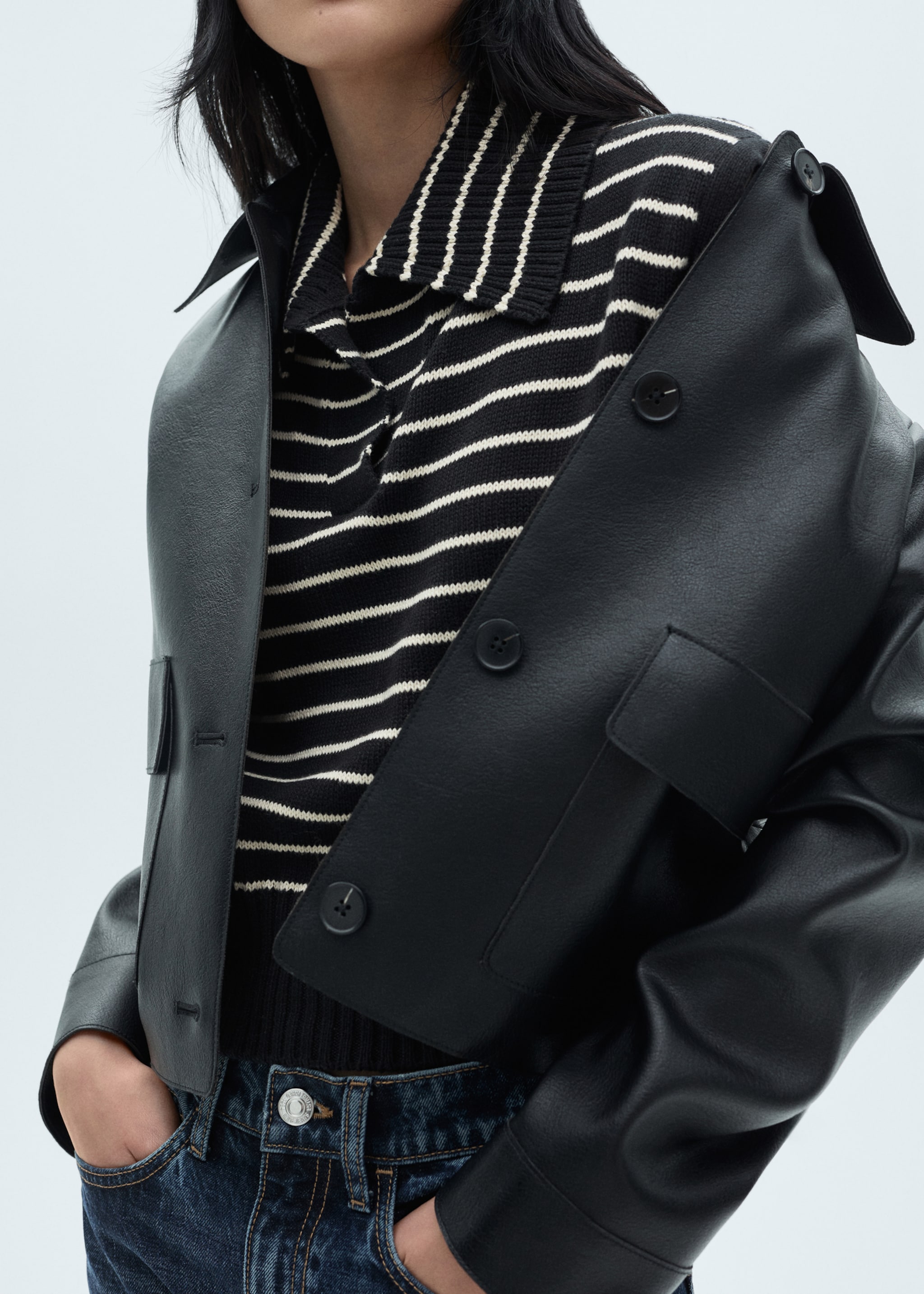 Striped knitted gilet - Details of the article 6, Khaki. Ref: 77097643-00.