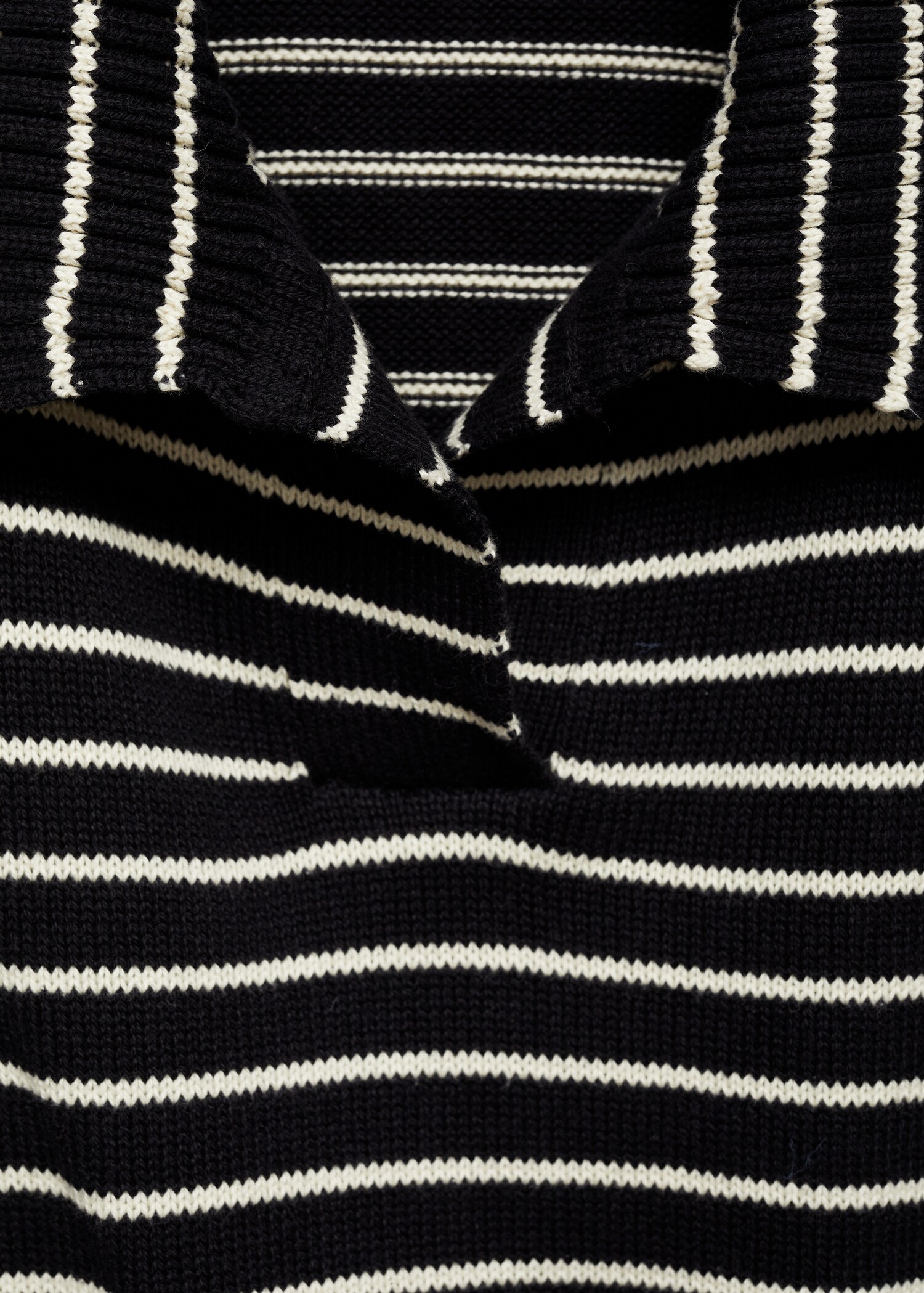 Striped knitted gilet - Details of the article 8