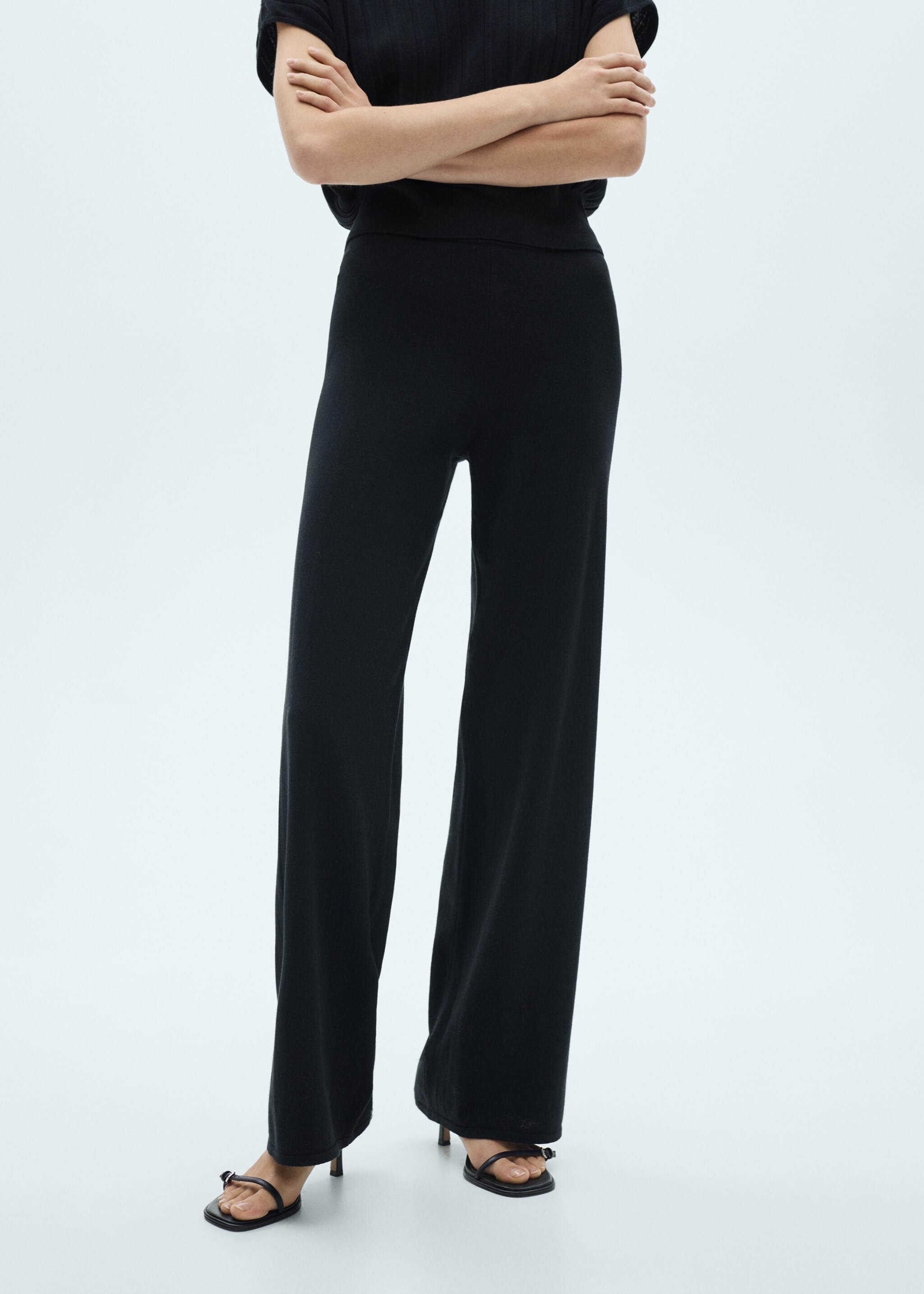 Fine-knit wideleg trousers - Details of the article 6, Black. Ref: 77097644-00.