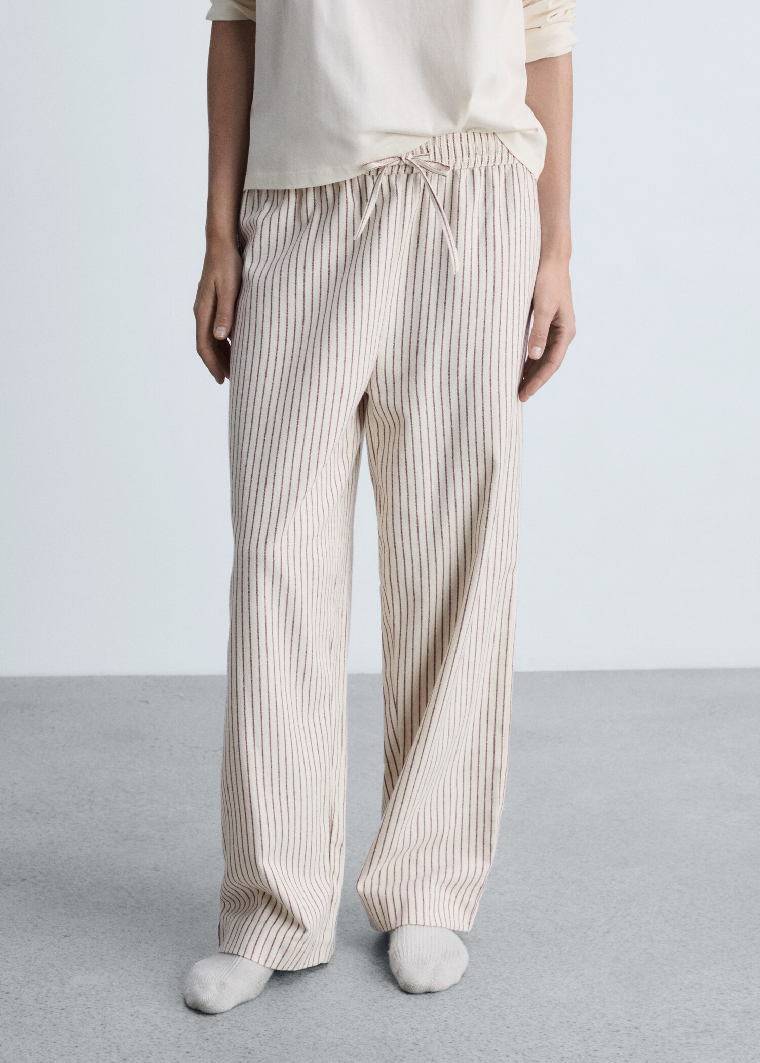 Two-piece flannel pyjamas - Details of the article 6
