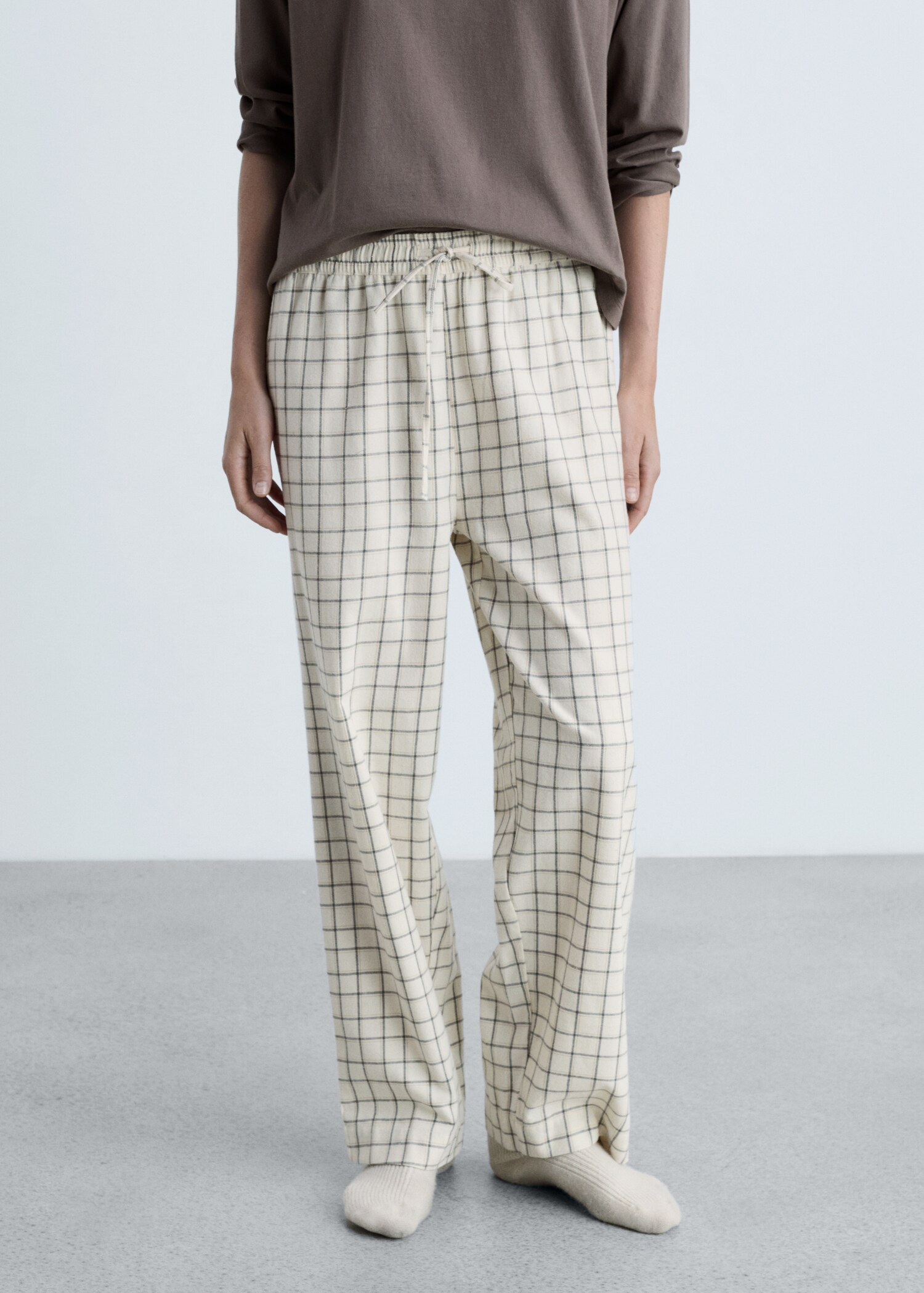 Two-piece flannel pyjamas - Details of the article 6