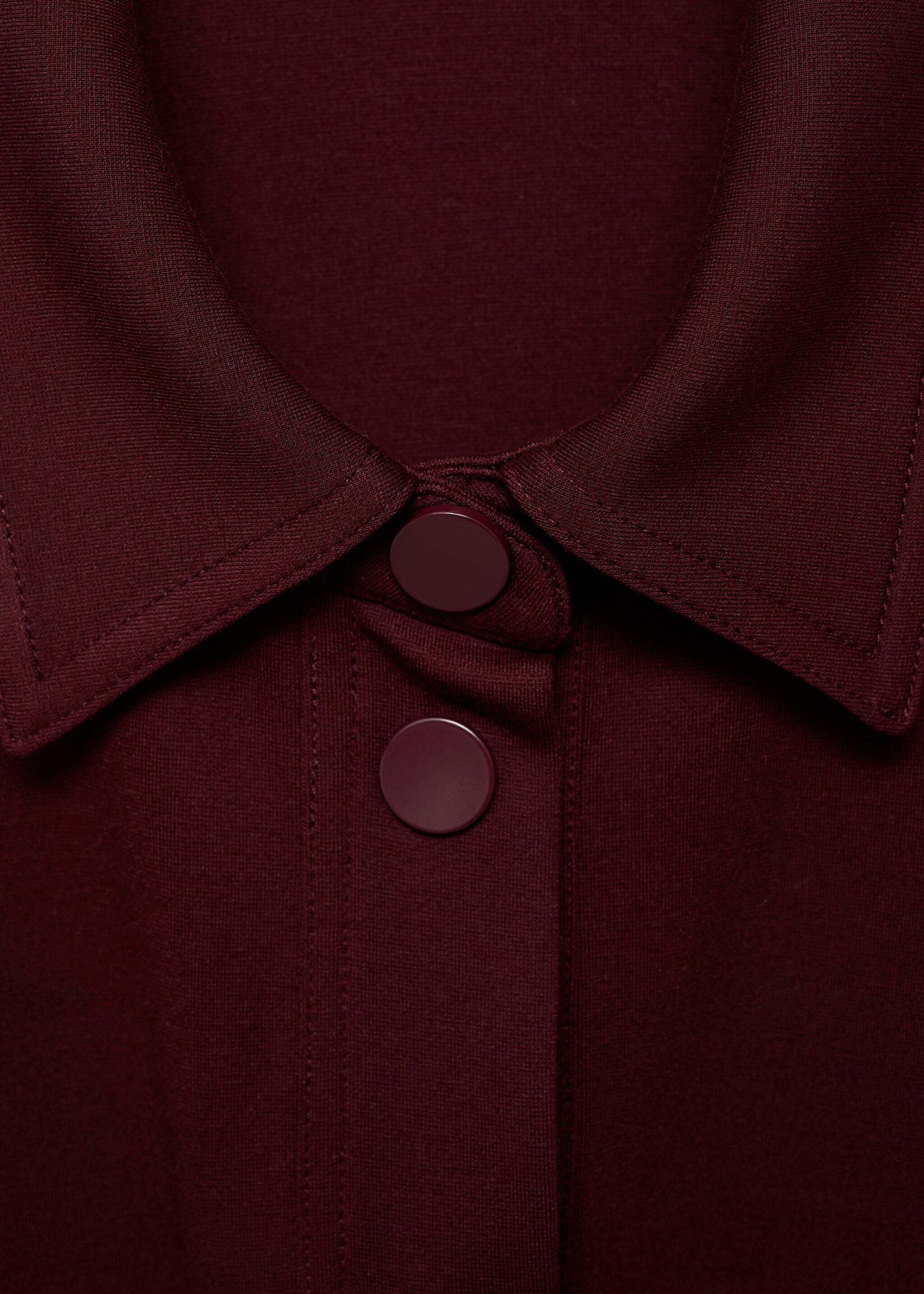 Waistcoat with buttons and pockets - Details of the article 8, Burgundy. Ref: 77097651-00.