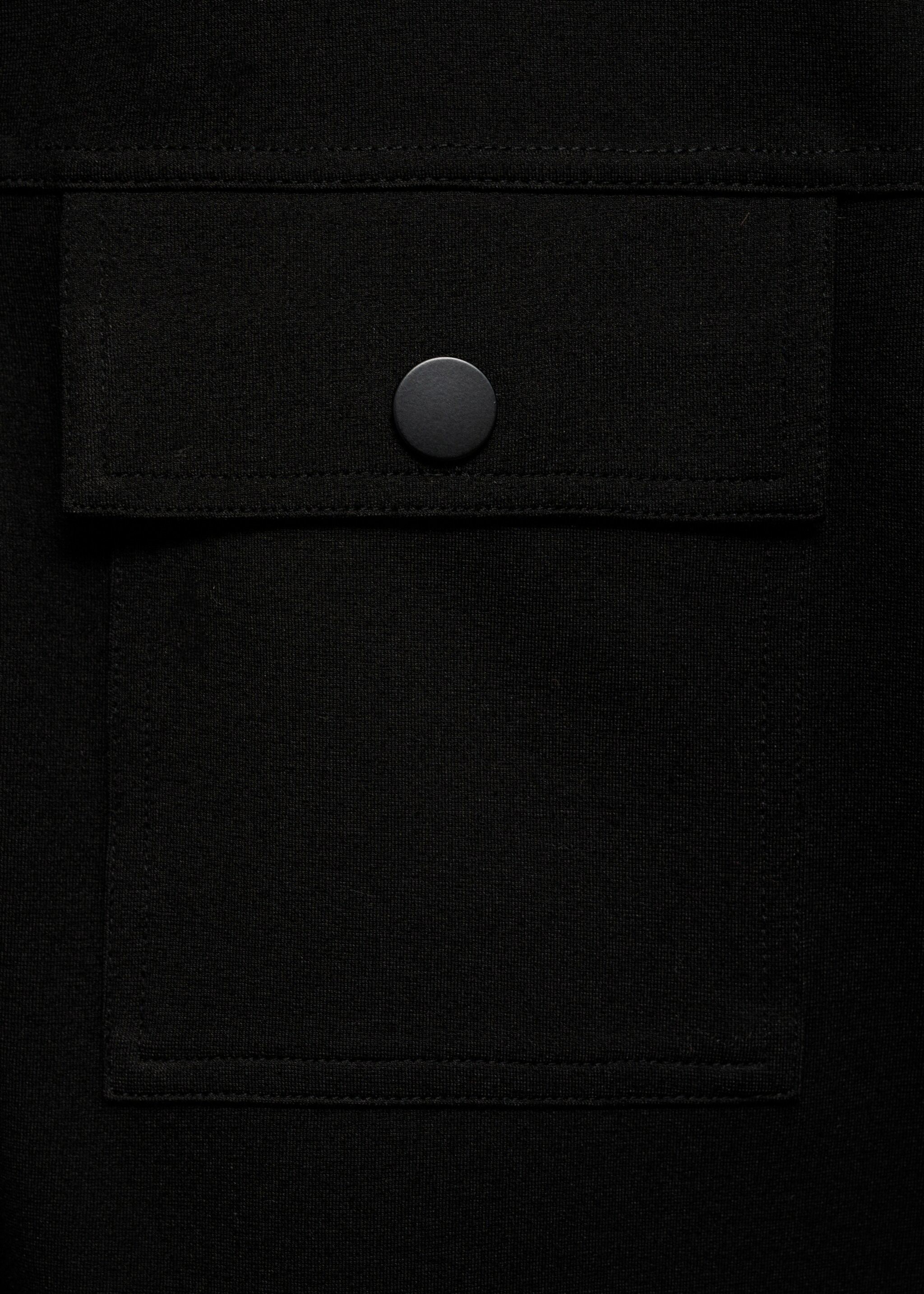 Geknöpfte Weste mit Taschen - Detail des Artikels 8