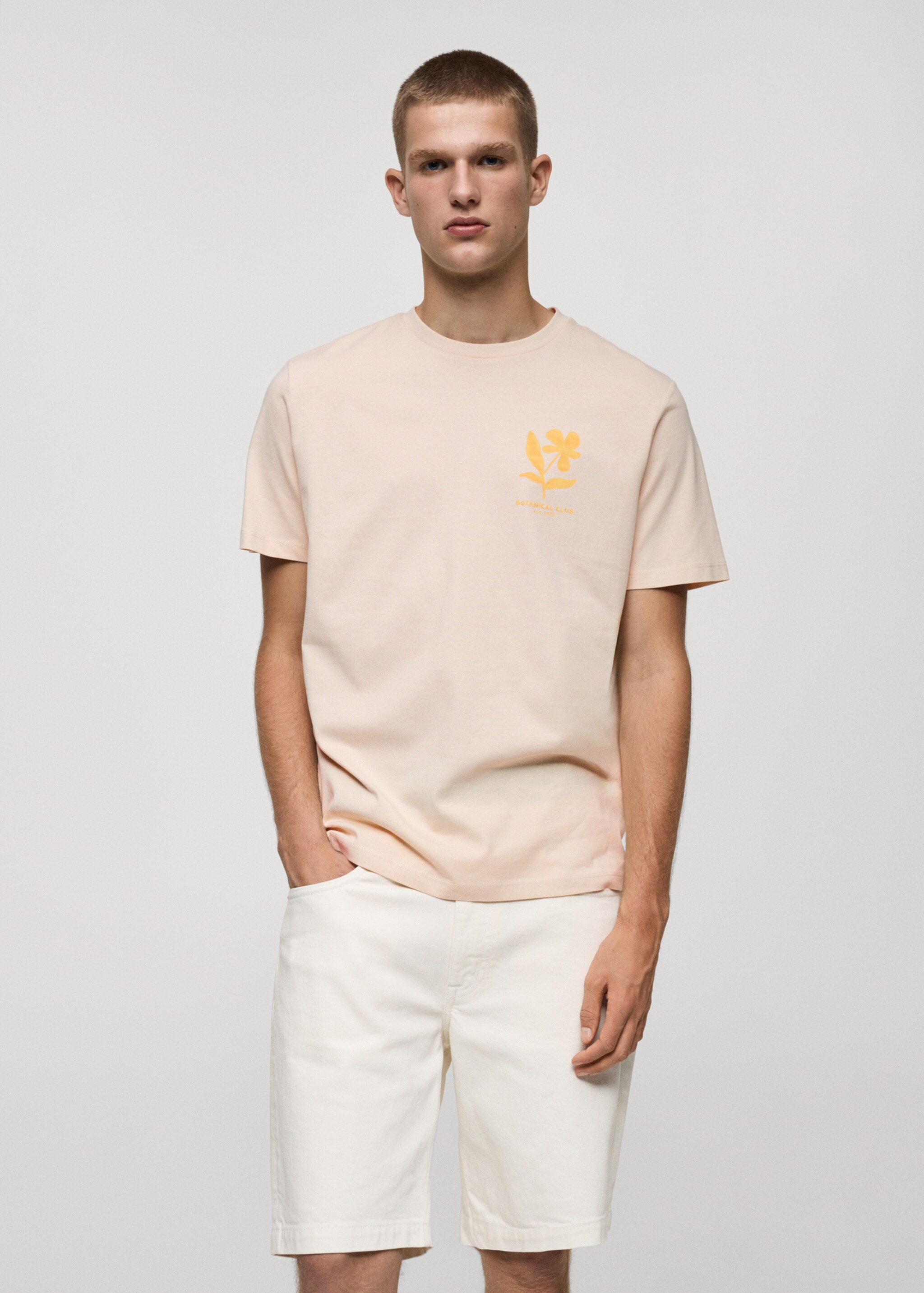 T-Shirt aus 100 % Baumwolle mit Muster auf der Brustpartie - Mittlere Ansicht