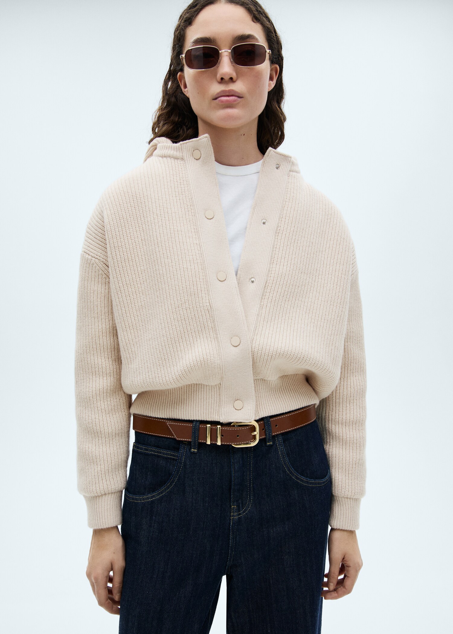 Strickjacke mit Kapuze - Mittlere Ansicht