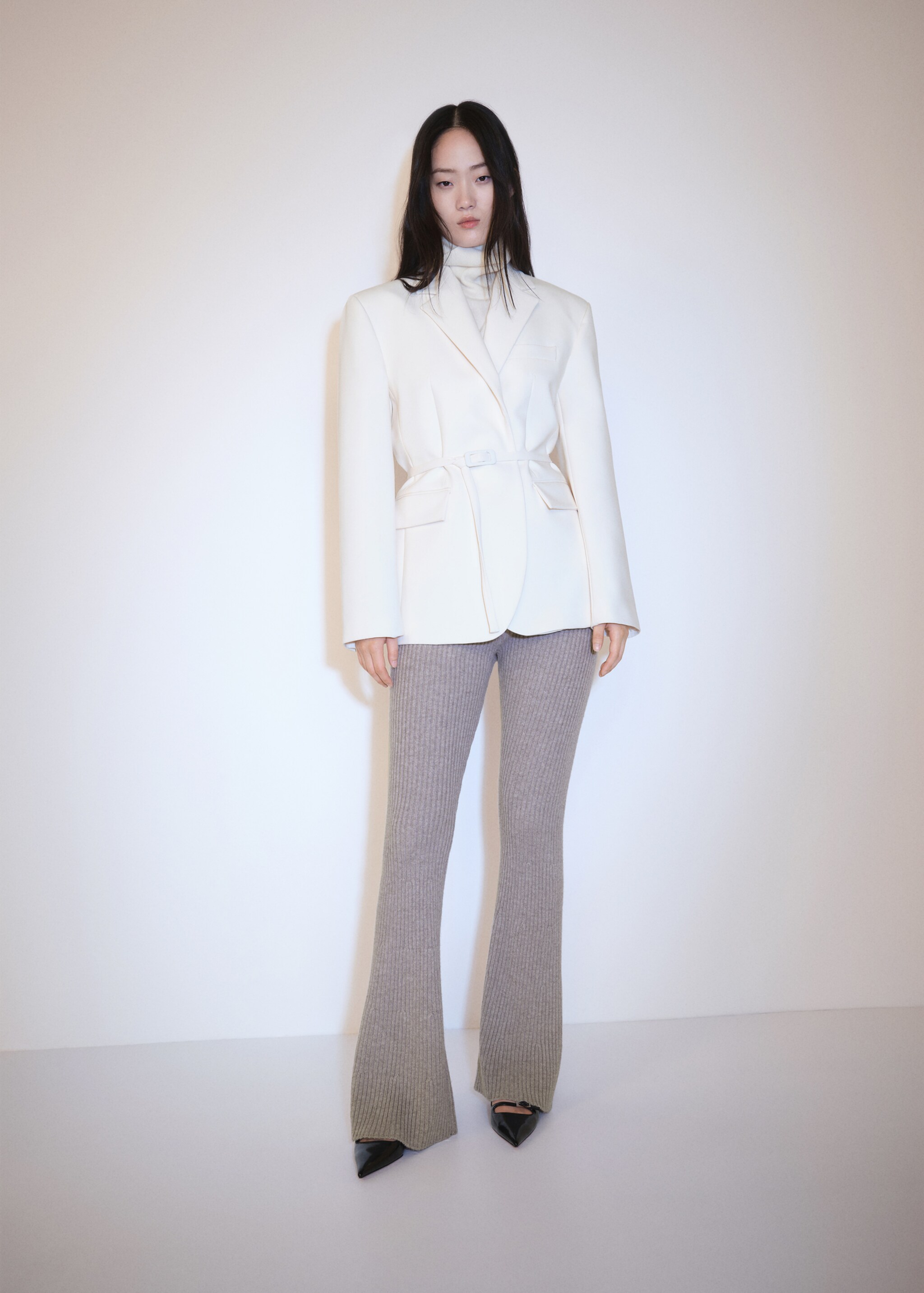 Flared ribbed knitted pants - Details of the article 2, Light/Pastel Grey. Ref: 77097663-00.