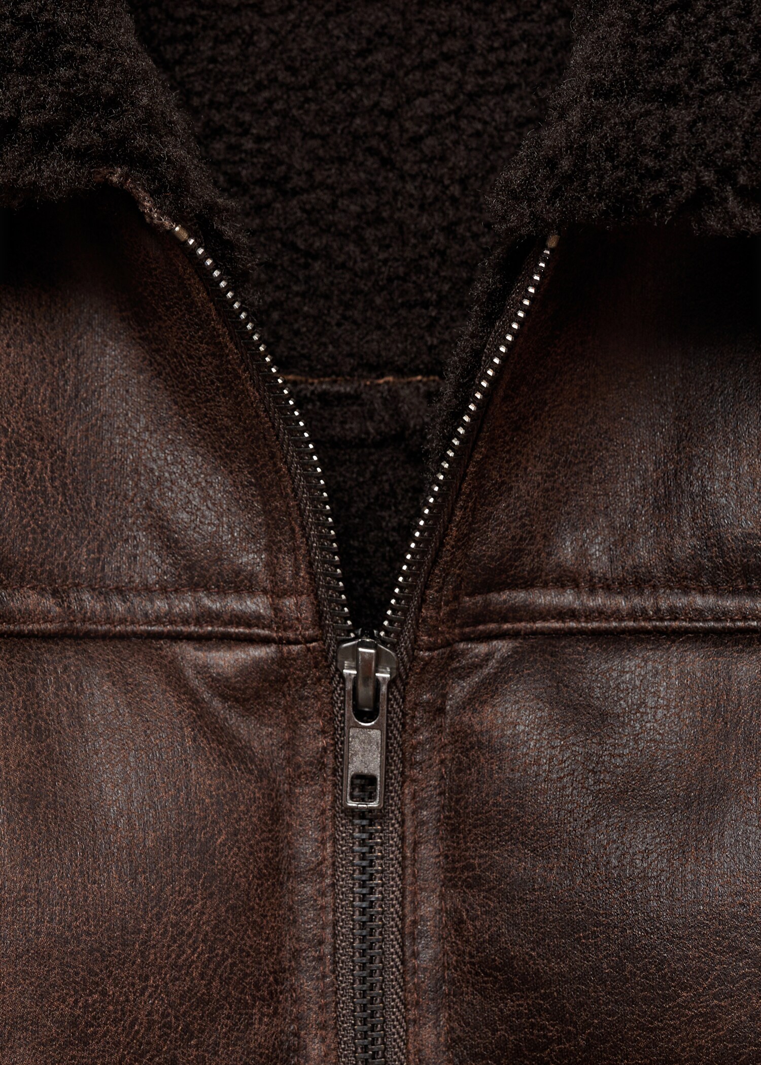 Blouson simili-cuir imitation mouton retourné - Détail de l'article 8