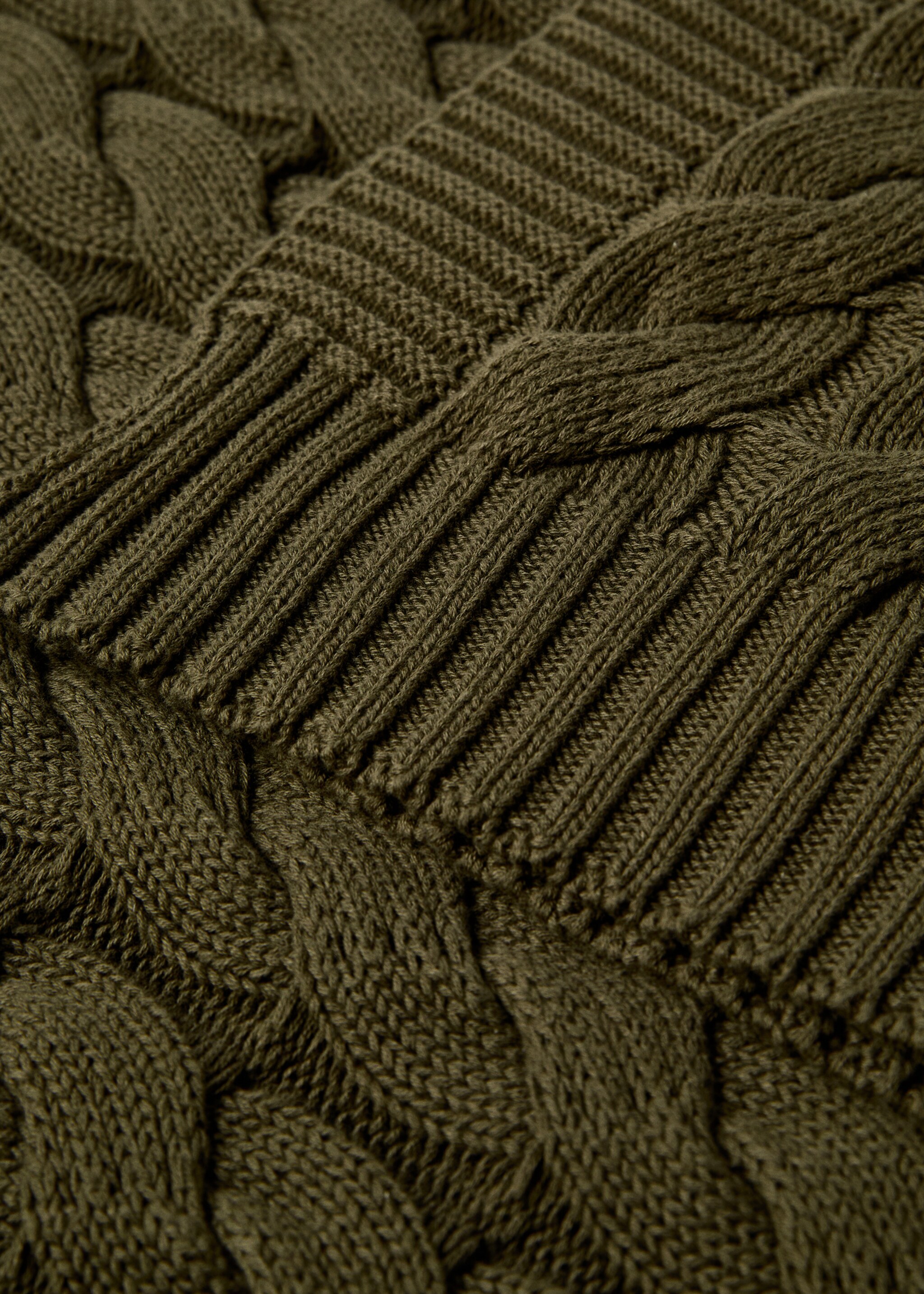 Braided-design blanket 130x180cm - Details of the article 2, Green. Ref: 77097669-00.